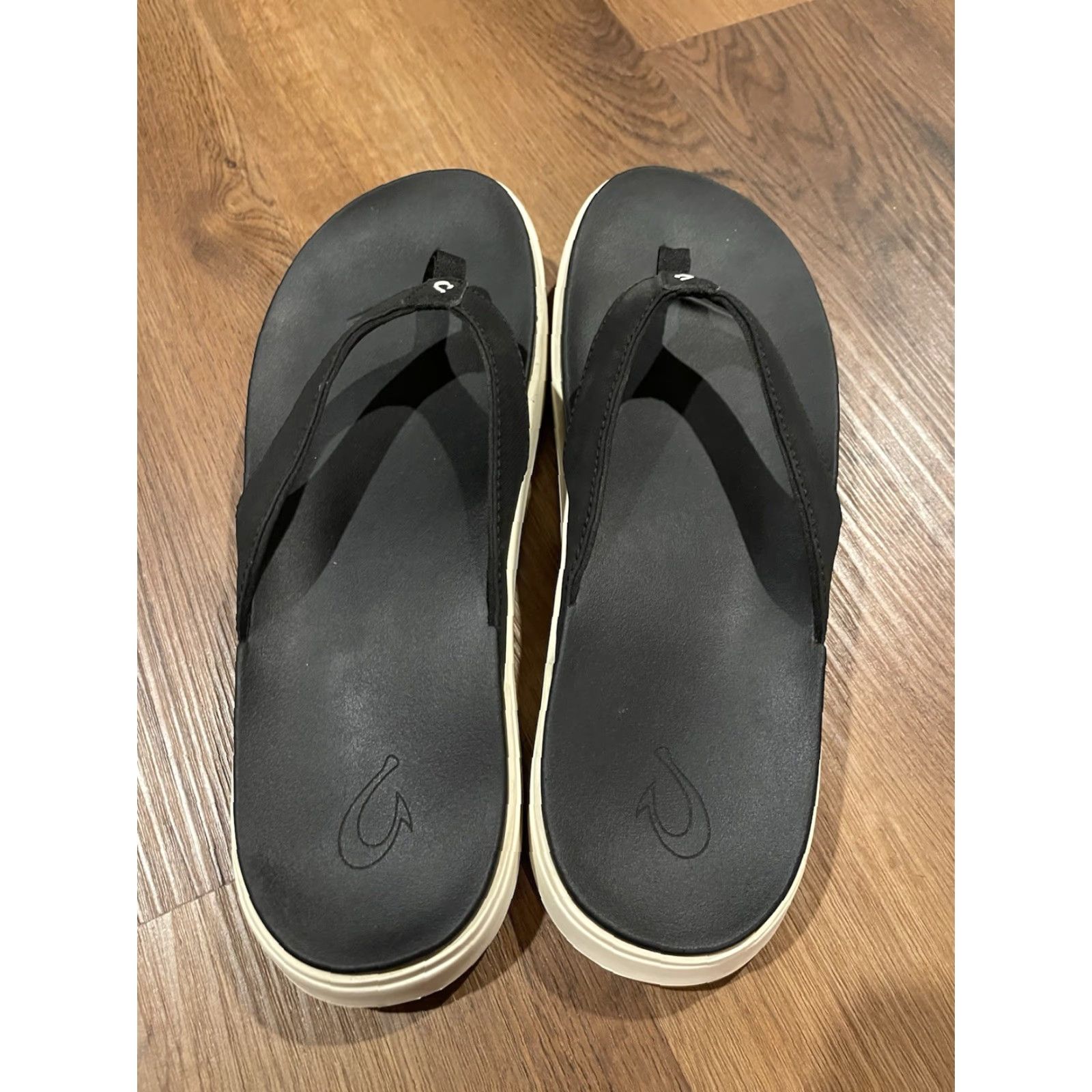 Olukai OluKai Nu’a Pi’o Womens Sandal Flip Flop Black White Size 9 Size US 9 / IT 39 - 2 Thumbnail