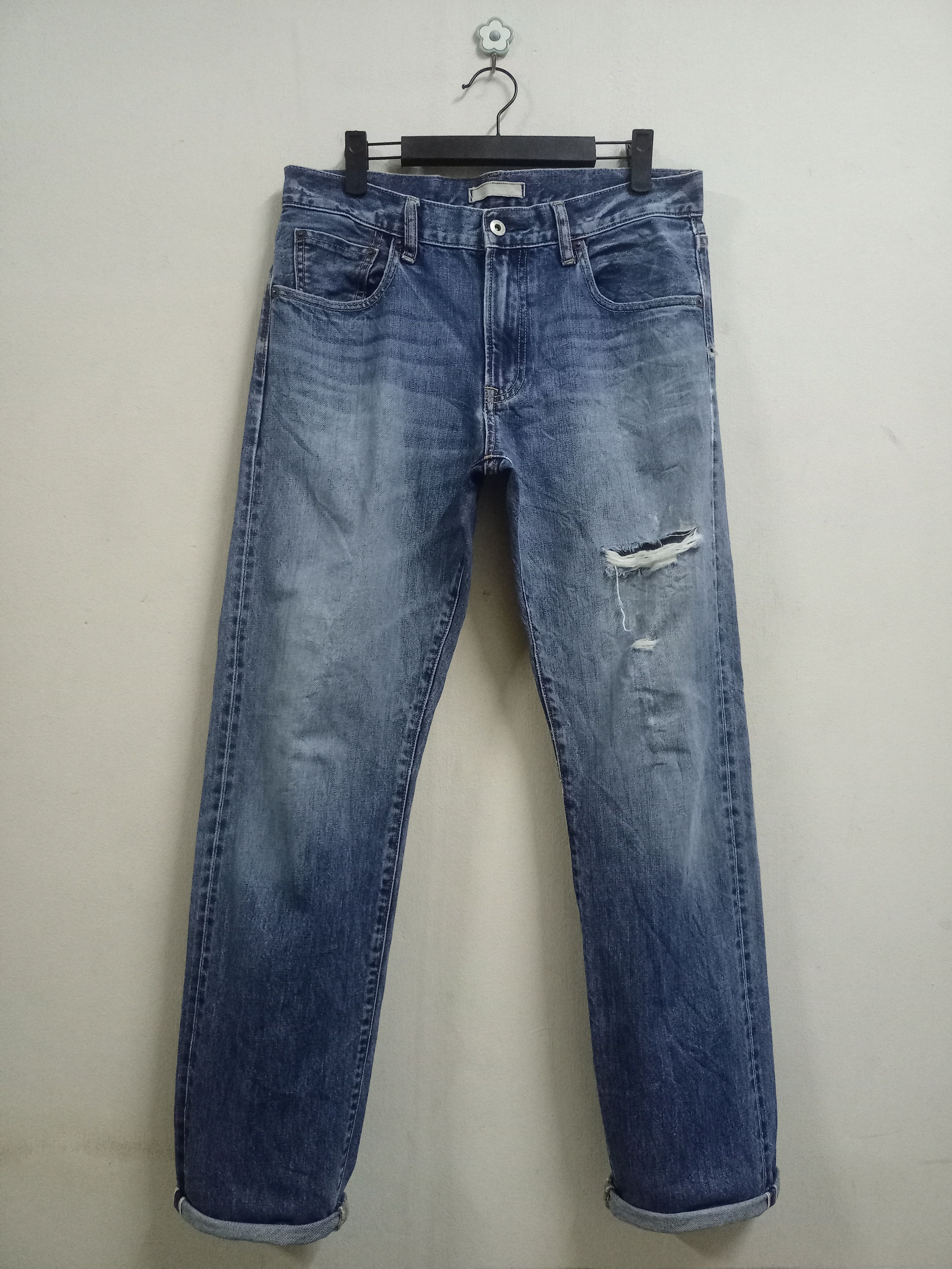 Vintage Uniqlo Selvedge Blue Wash Distressed Loose Jeans