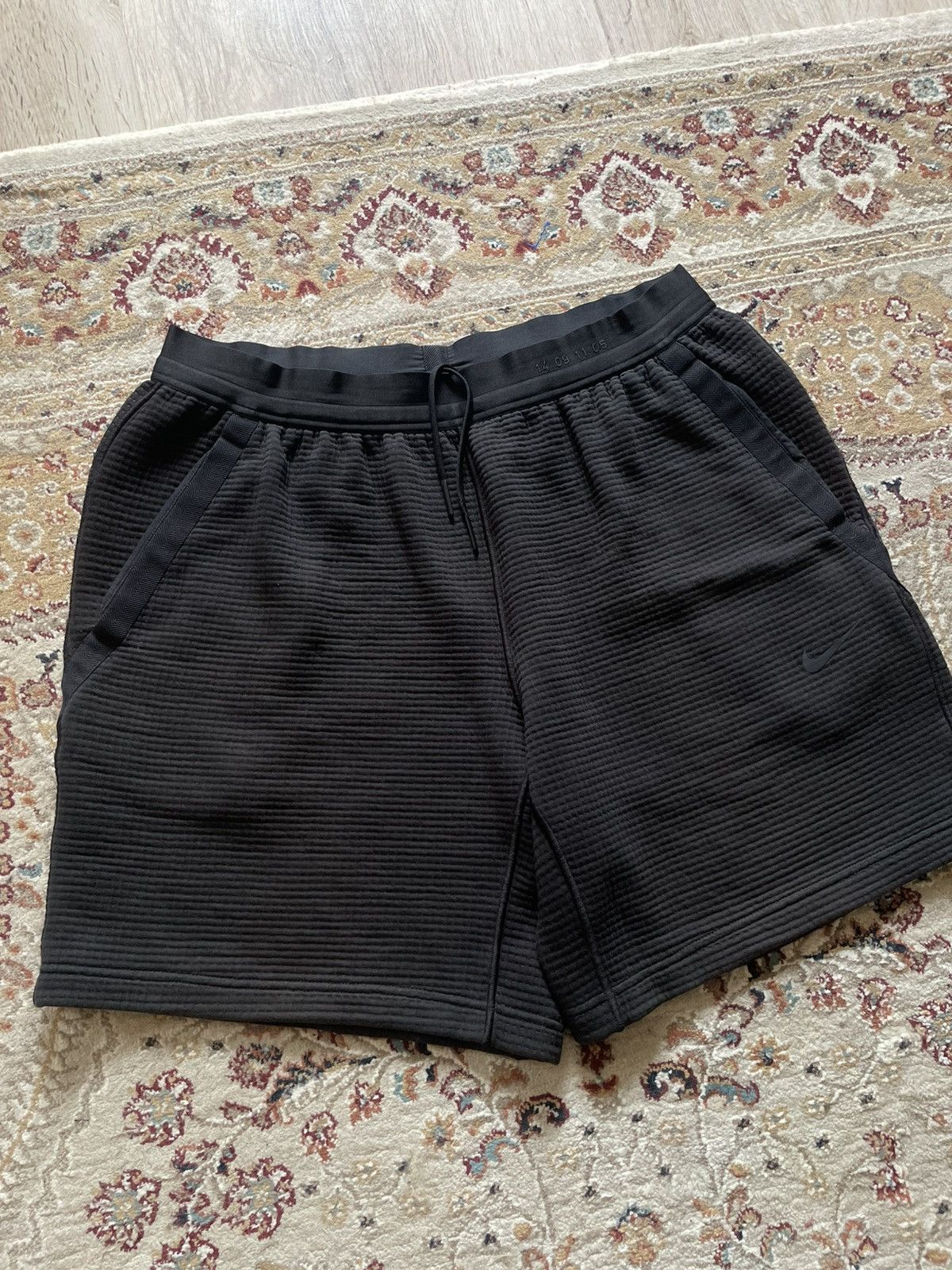 Nike Nike Swoosh Tech NSW Waffle Shorts Black 14 09 11 05 Size US 32 / EU 48 - 3 Thumbnail