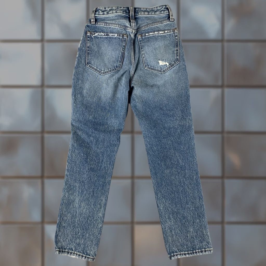 Abercrombie & Fitch Abercrombie & Fitch The Mom High Rise Jeans Womens 00 / 24 Blue Distressed 24x25 Jeans Women Distressed High Rise Blue 90s Theme Size 24" / US 00 / IT 34 - 1 Thumbnail