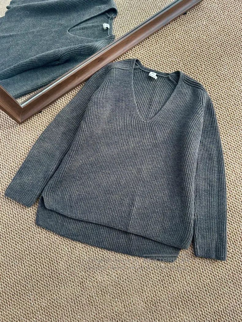 Hermes Hermes Cashmere Knit V-Neck Sweater, Brown Green Size XS / US 0-2 / IT 36-38 - 4 Thumbnail