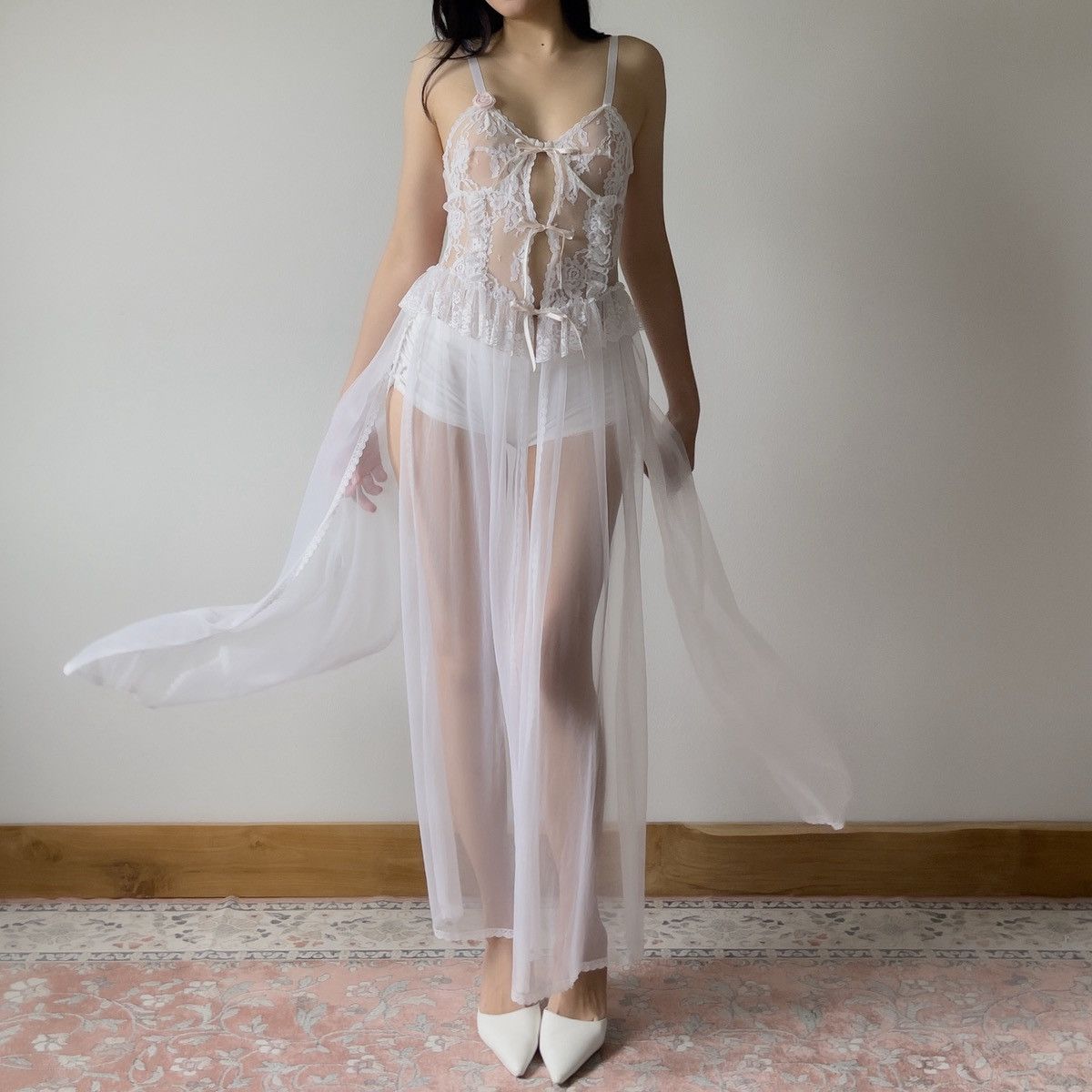 Other Frederick’s of Hollywood 90s White Lace Lingerie Gown (XS–M) Size M / US 6-8 / IT 42-44 - 9 Thumbnail