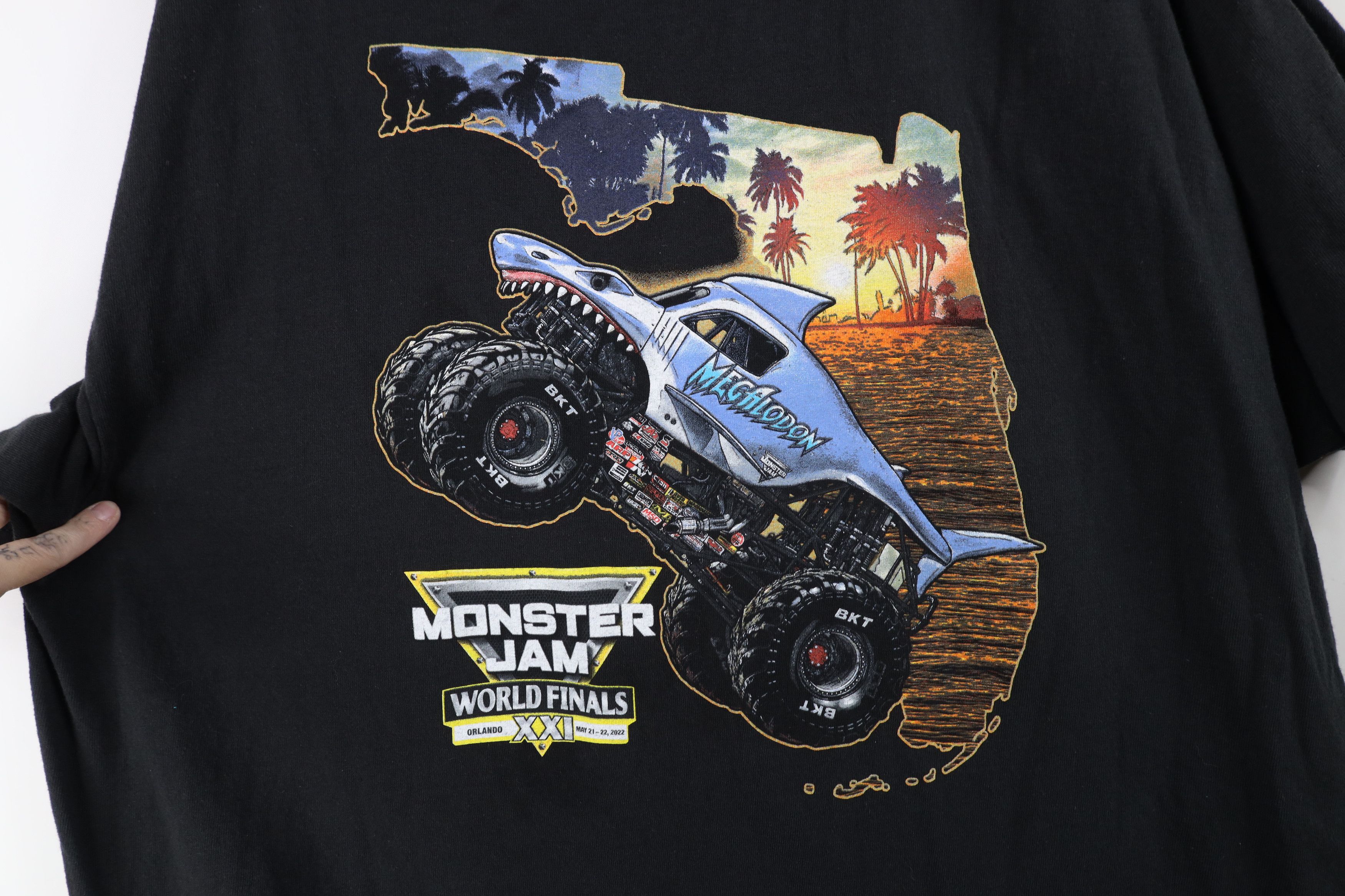 Vintage Y2K Monster Jam World Finals Megalodon Monster Truck T-Shirt Size US XXL / EU 58 / 5 - 4 Thumbnail