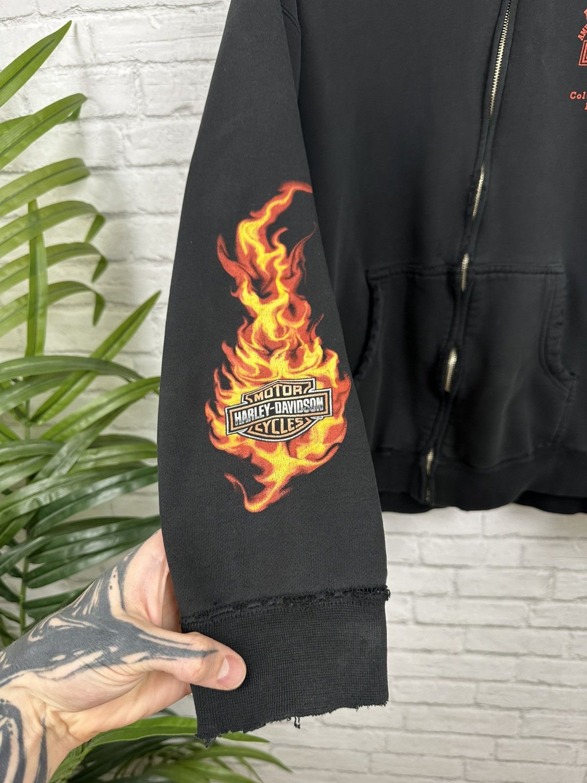 Harley Davidson (XL) THRASHED OUT FLAMES Harley Davidson Zip Up Hoodie Size US XL / EU 56 / 4 - 6 Thumbnail