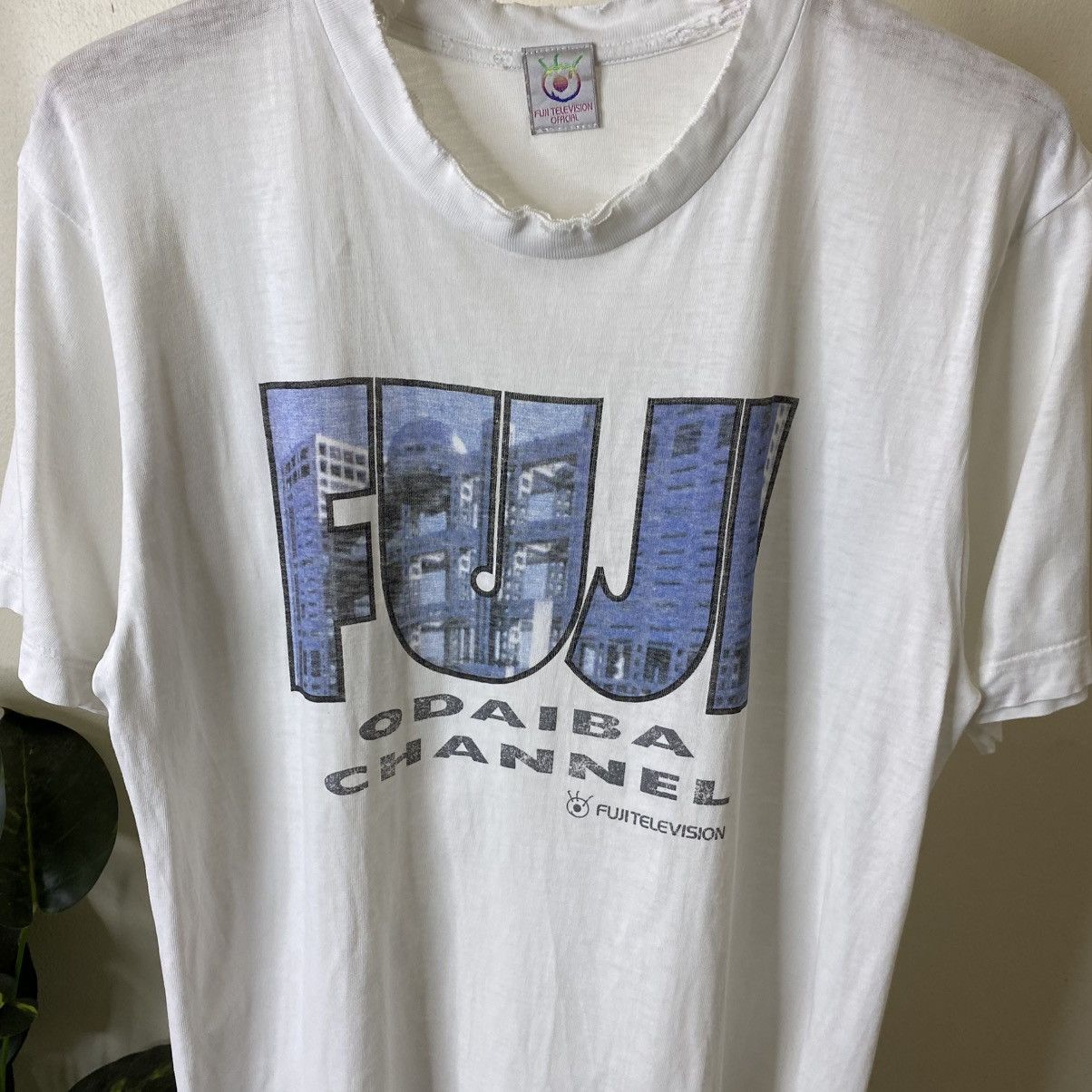 Vintage Vintage 90s Fuji Television Distressed Promo T Shirt Size US M / EU 48-50 / 2 - 2 Thumbnail