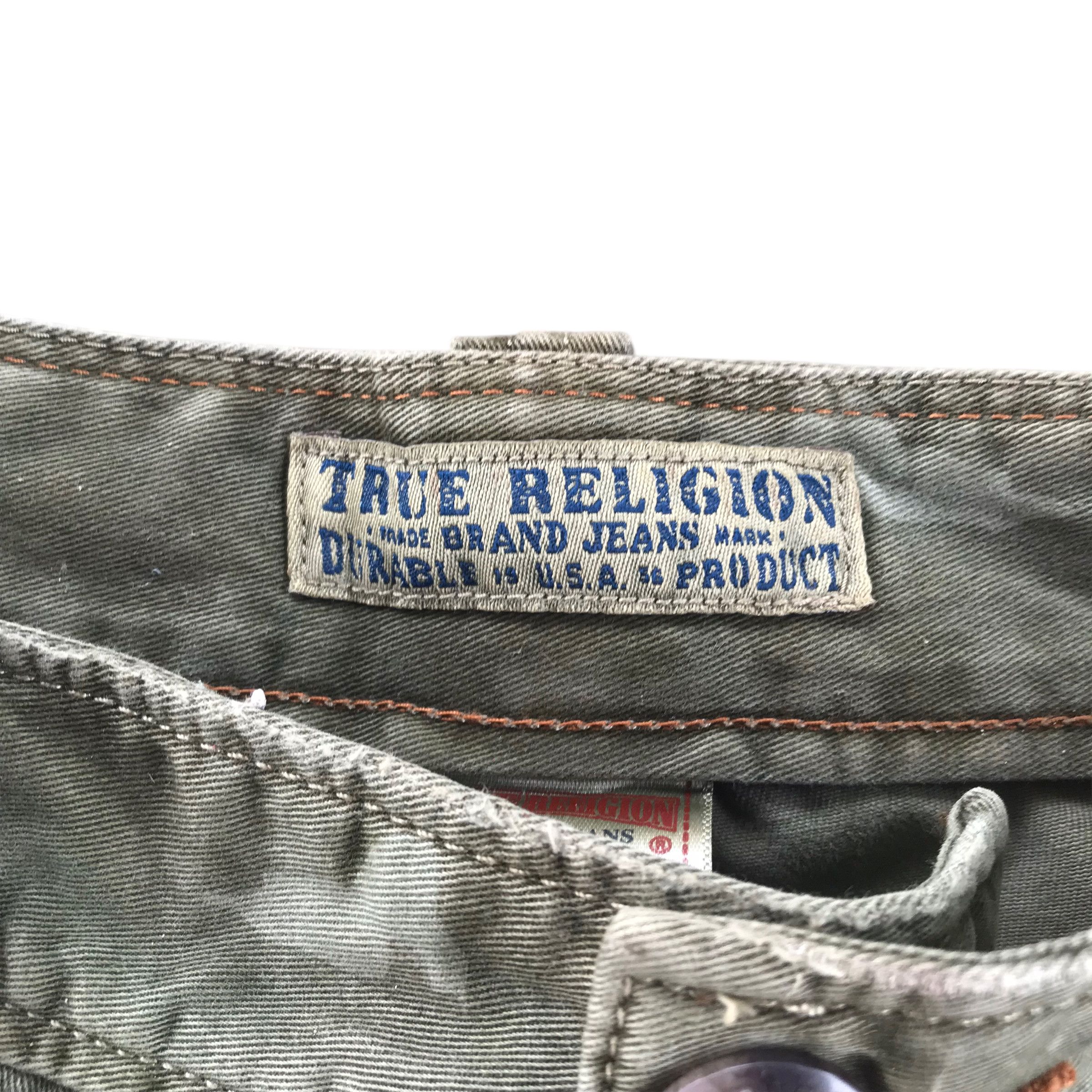 True Religion Rare Vintage True Religion Camo Short Pants -Size 37 Size US 37 - 10 Thumbnail
