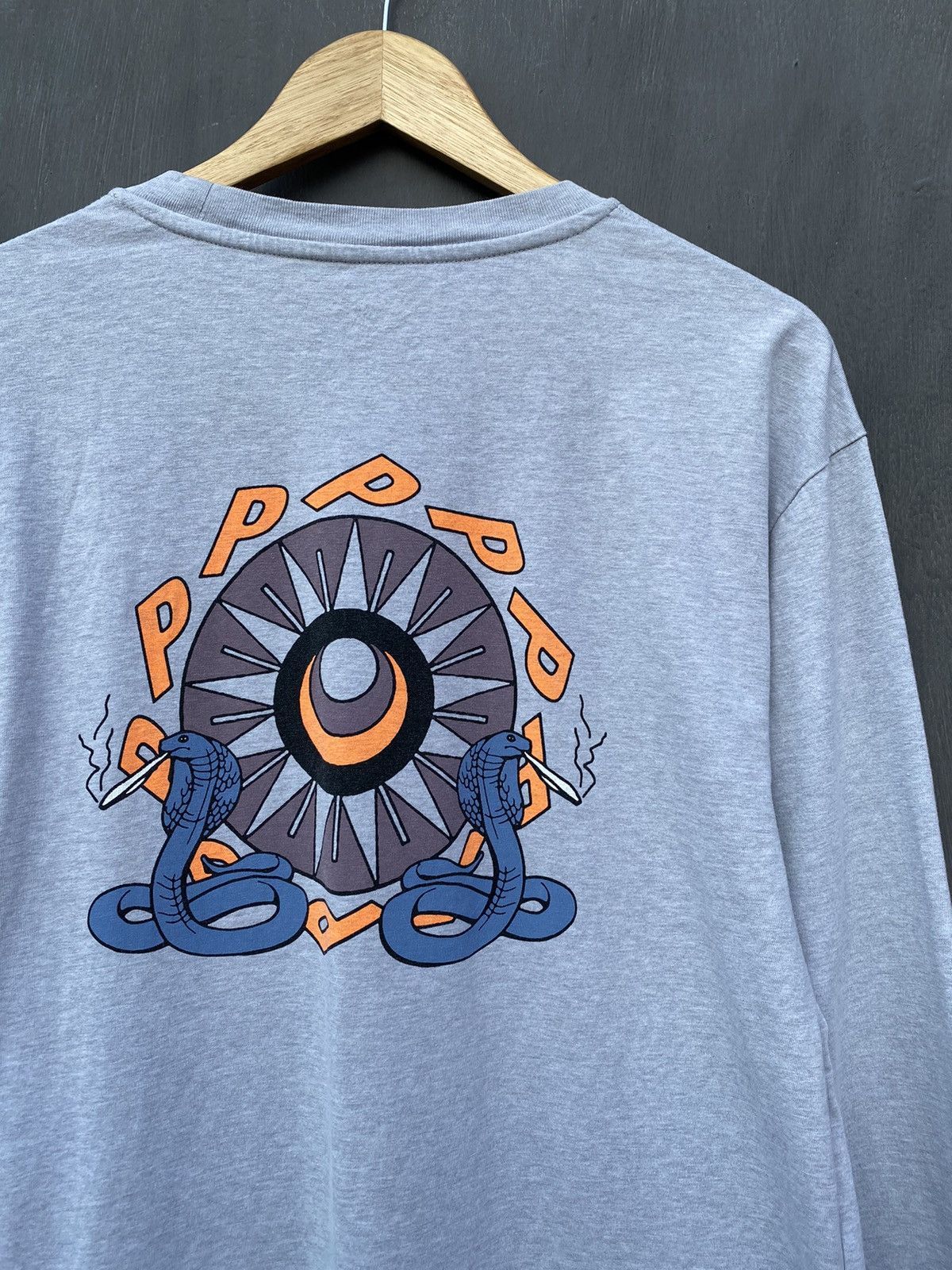 Palace Palace Bunning Snake longsleeve size L Size US L / EU 52-54 / 3 - 7 Thumbnail
