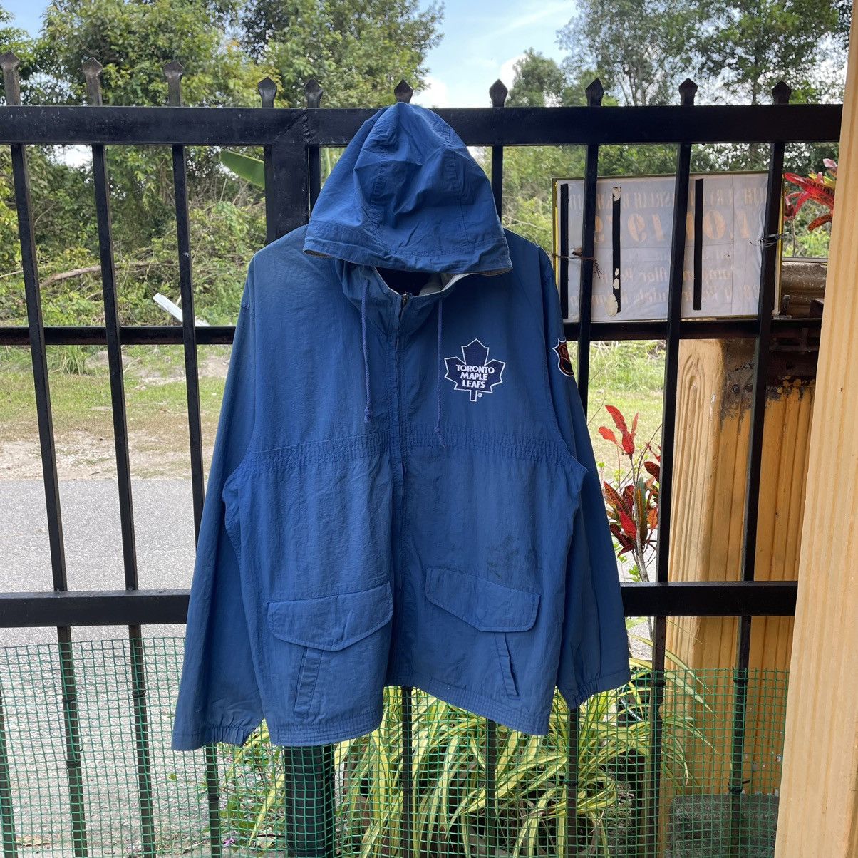 NHL 🔥Starter NHL Toronto Maple Leafs Windbreaker Hooded Jacket Size US M / EU 48-50 / 2 - 1 Thumbnail