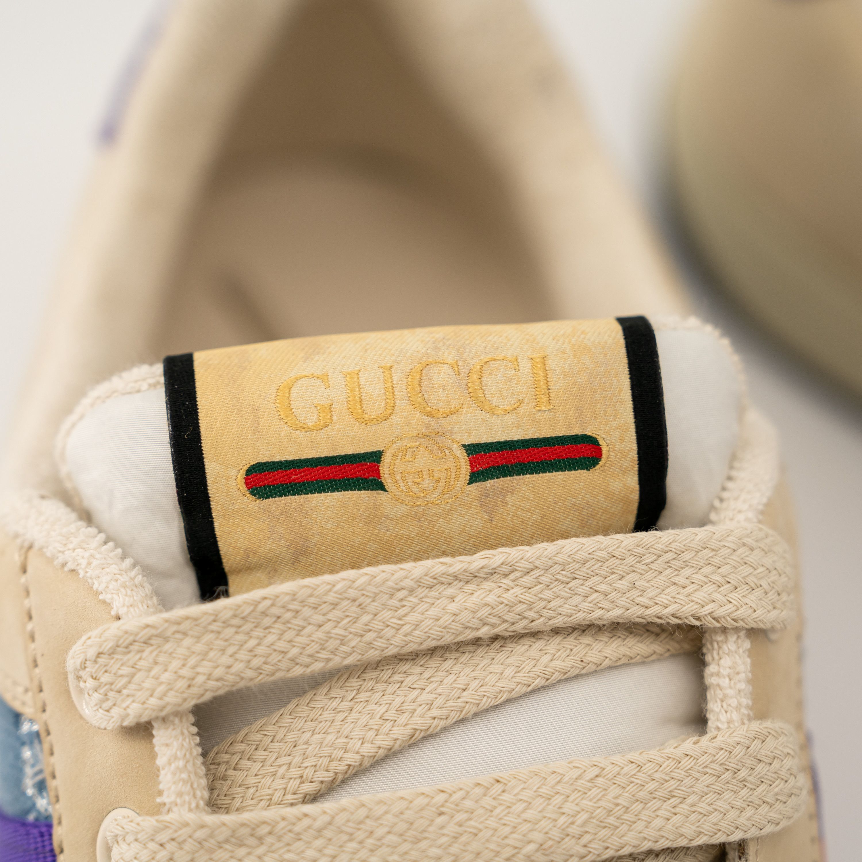 Gucci 41.5eu Gucci Screener Enamel Aged Sneakers Beige Blue Red Size US 11.5 / IT 41.5 - 9 Thumbnail