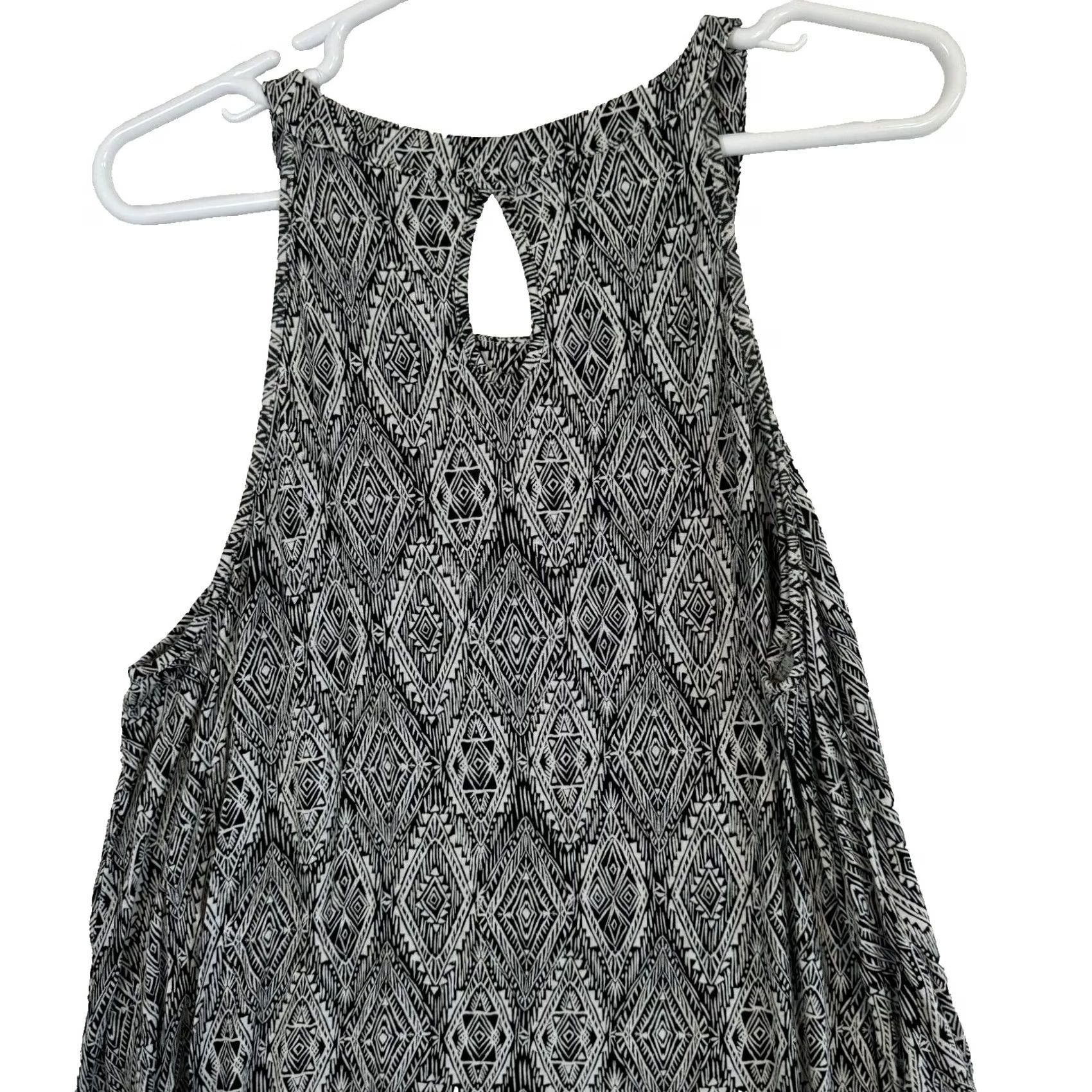 Torrid Torrid Tank Top Womens Plus Size 2 Black & White Aztec Print Halter Keyhole W321 Size XS / US 0-2 / IT 36-38 - 3 Thumbnail