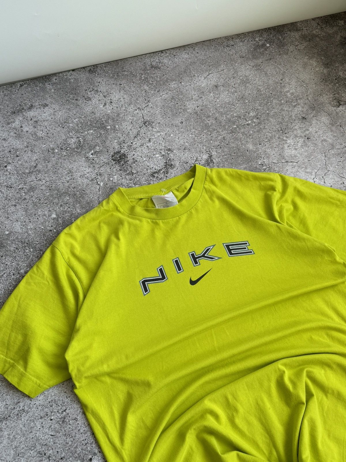 Nike × Vintage Vintage Nike Y2K big logo tee Size US XL / EU 56 / 4 - 5 Thumbnail