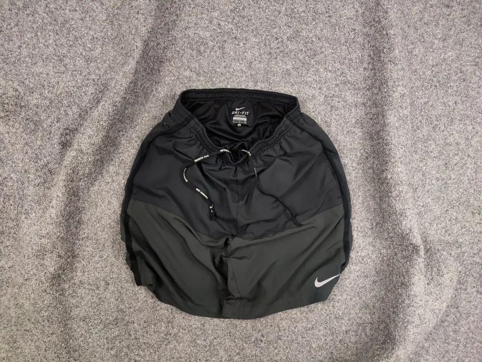 Nike Nike Running Dri Fit Light Shorts Vintage Style Size US 32 / EU 48 - 1 Thumbnail
