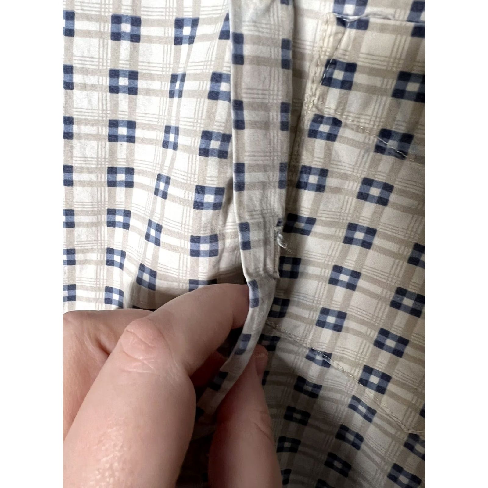 Guess VINTAGE GUESS Shirt Mens Small Beige Blue Grunge 90s Geometric Long Sleeve Button-Up Collared 90s Mens Size US S / EU 44-46 / 1 - 5 Thumbnail