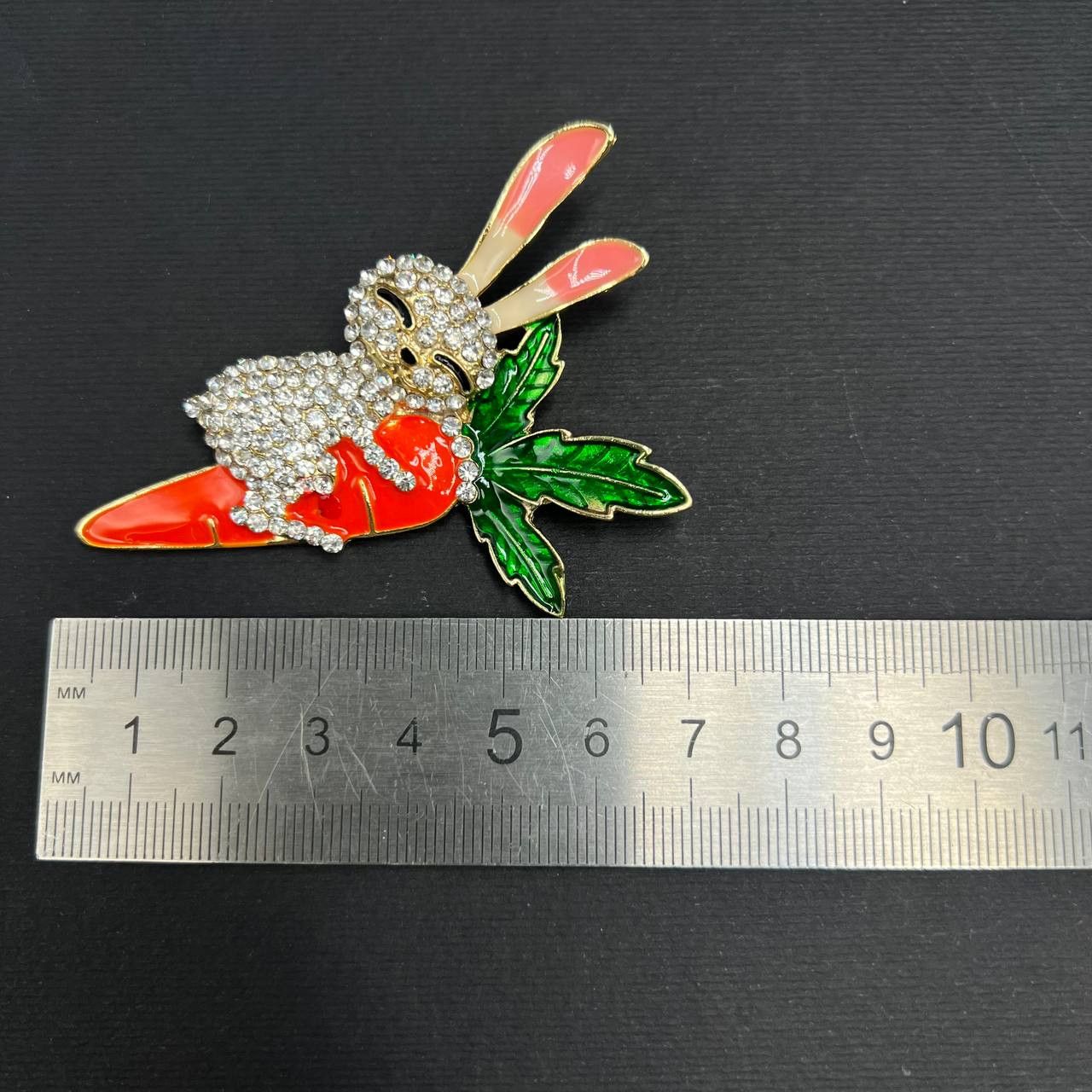 Vintage Cute Bunny Brooch Carrot Crystal Rhinestone Pin Funny Gift Size ONE SIZE - 4 Thumbnail