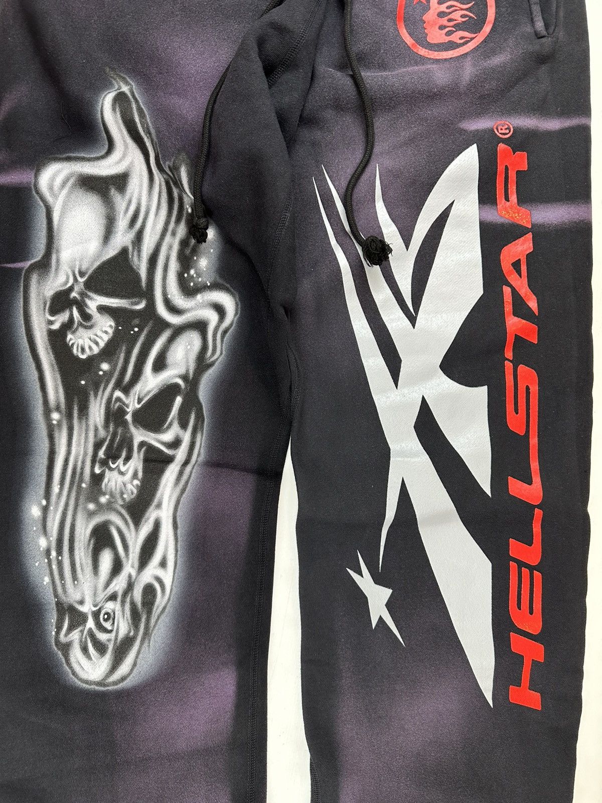HELLSTAR Hellstar Airbrushed Skull Flare Sweatpants Size US 34 / EU 50 - 2 Thumbnail