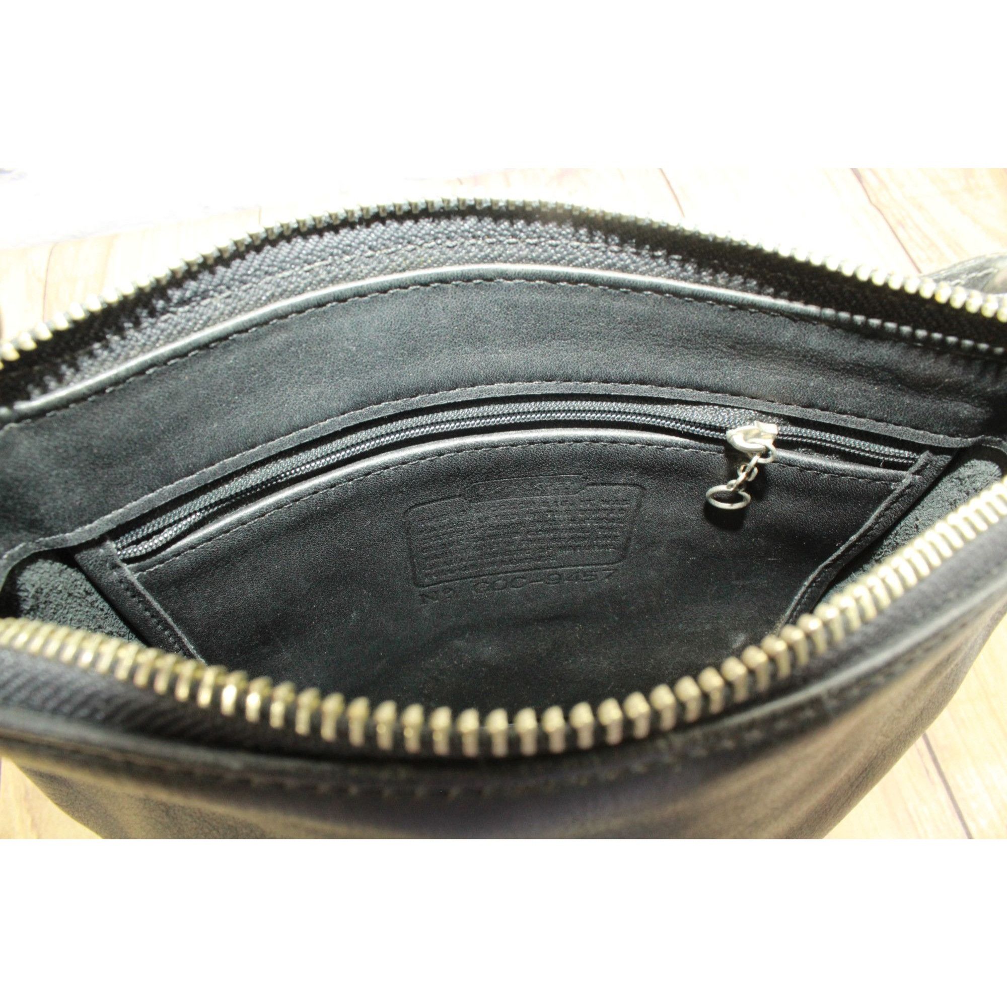 Coach Vintage 2000 Coach Black Leather Chelsea Crossbody Bag Size ONE SIZE - 6 Thumbnail