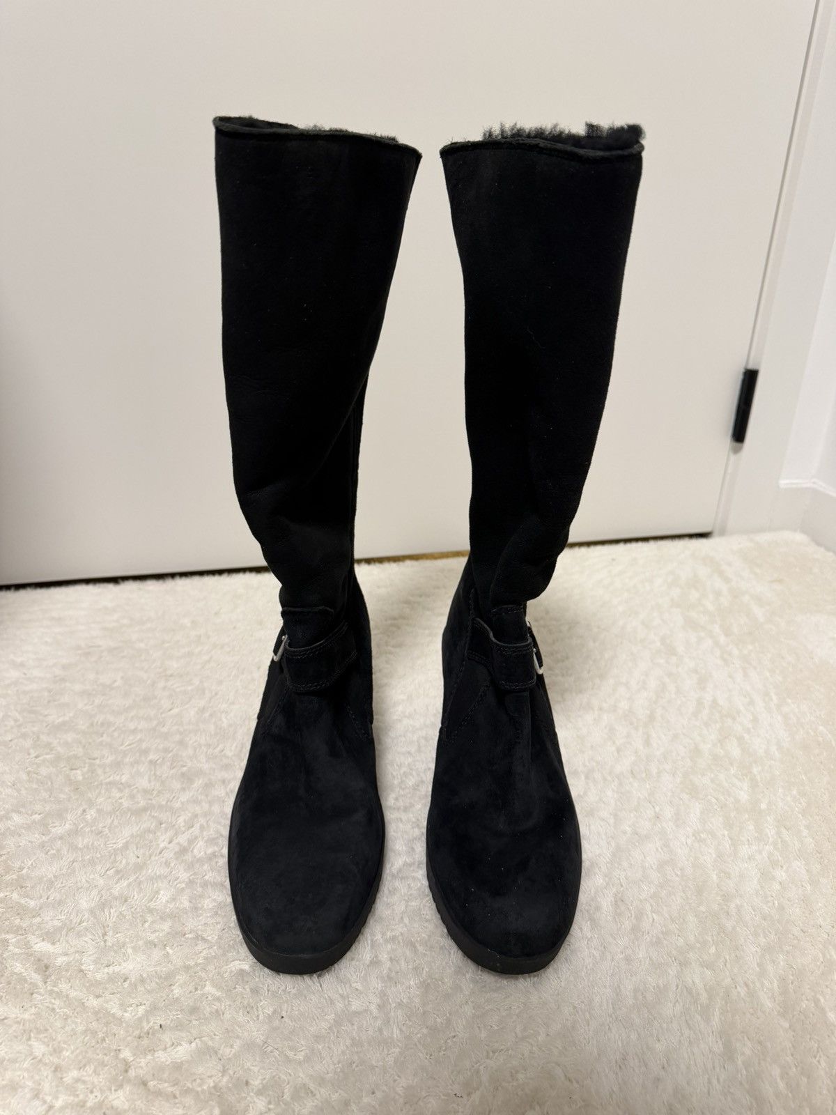 Ugg Ugg Boots Women Size 40 - As Good As New Size US 10 / IT 40 - 2 Thumbnail