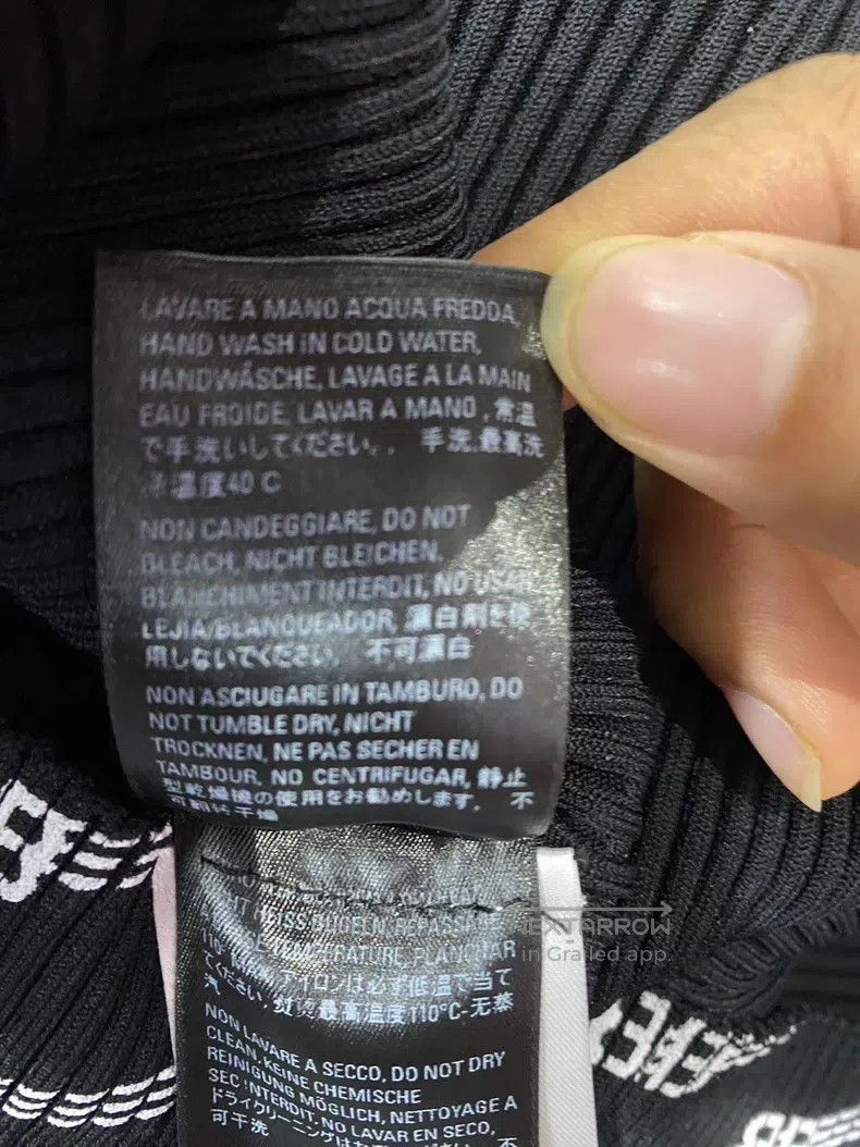Balenciaga Balenciaga Black Letter Printed Sweater Size US M / EU 48-50 / 2 - 6 Thumbnail