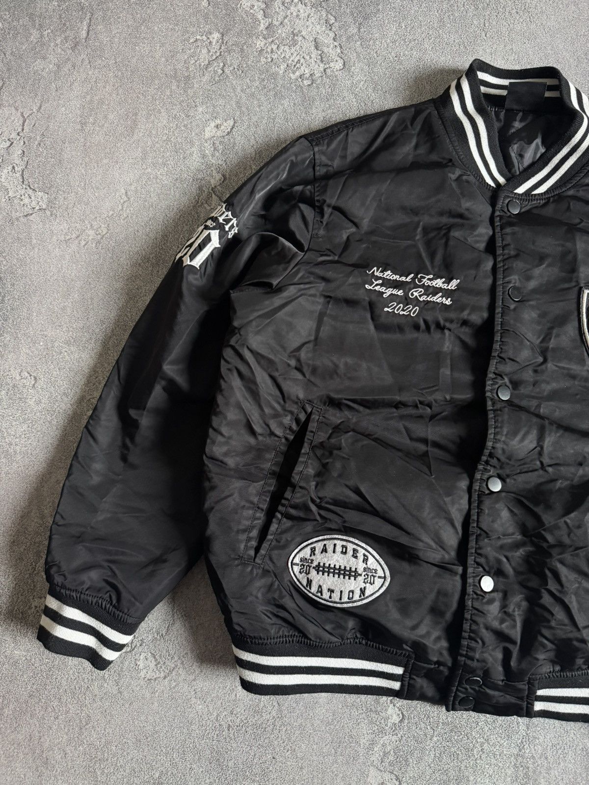 NFL Raiders NFL Las Vegas raider nation bomber jacket button up Size US L / EU 52-54 / 3 - 6 Thumbnail