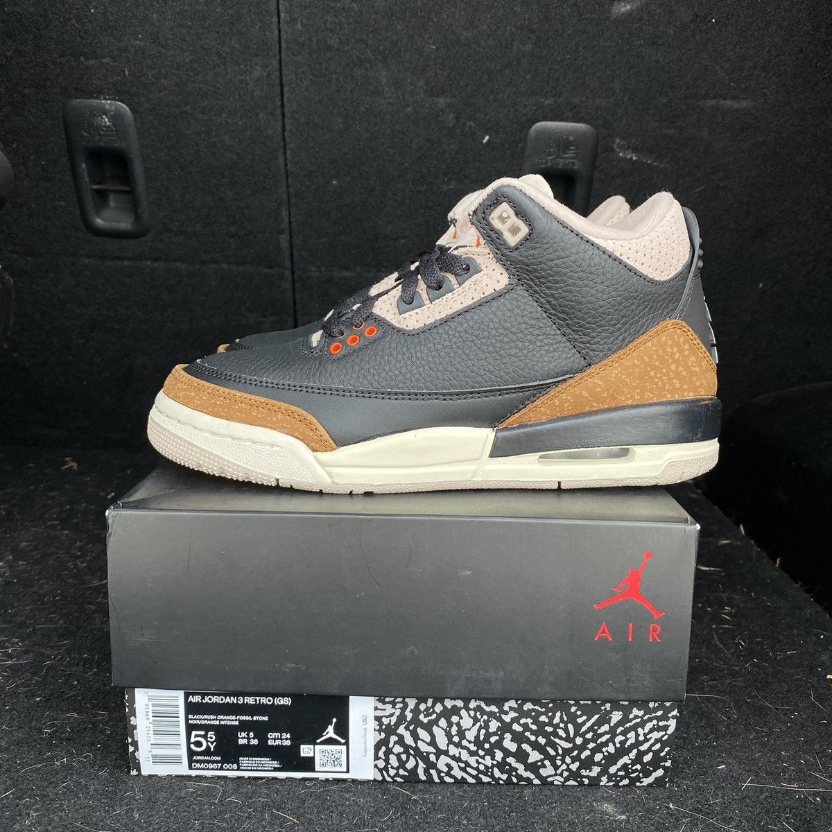 Jordan Brand Nike Air Jordan 3 Desert Elephant GS 5.5Y DM0967-008 NEW Size US 5.5 / EU 38 - 3 Thumbnail