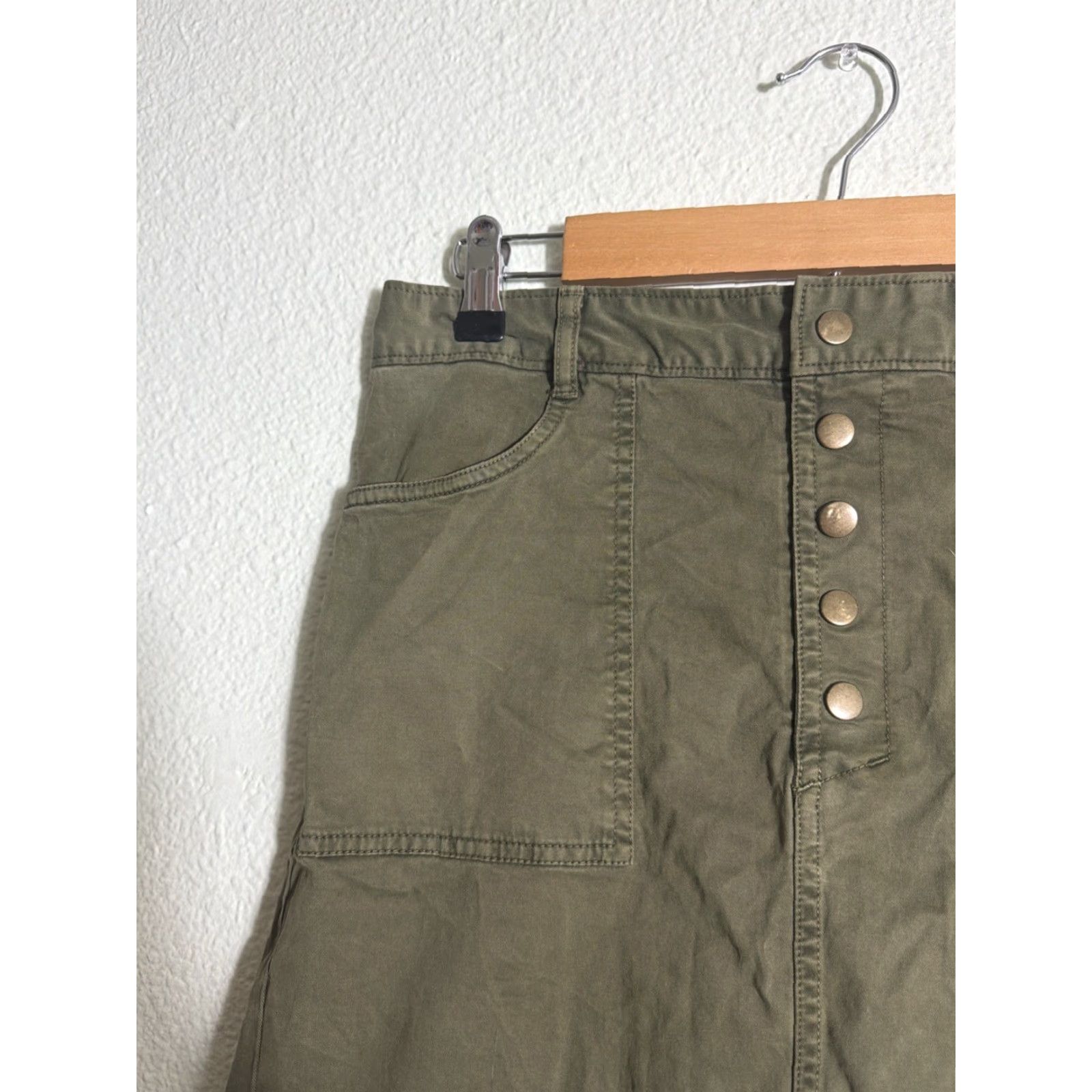 Banana Republic VINTAGE? Banana Republic Army Green Skirt Cotton 30X20 A-Line Knee Length Pockets Womens Size 4 Size 27" / US 4 / IT 40 - 4 Thumbnail
