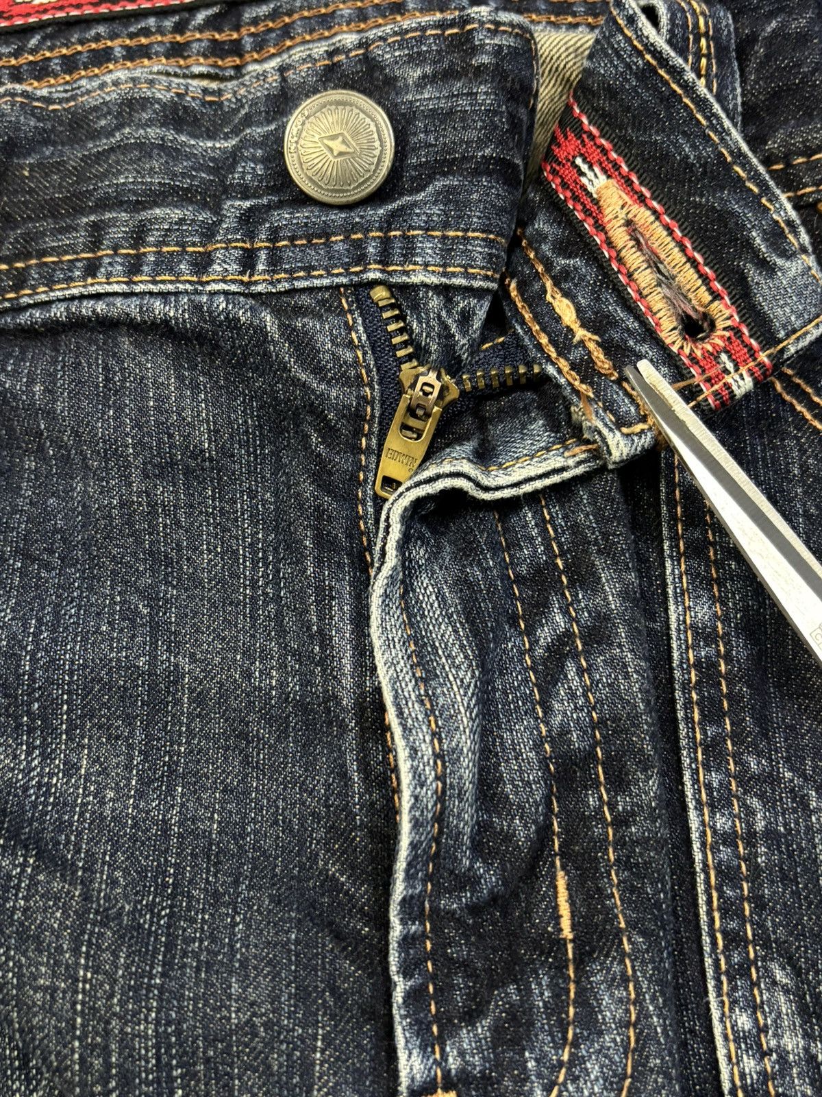 Edwin Vintage Edwin XV Whisker Washed Distressed Denim Bush Pants Size US 35 - 16 Thumbnail
