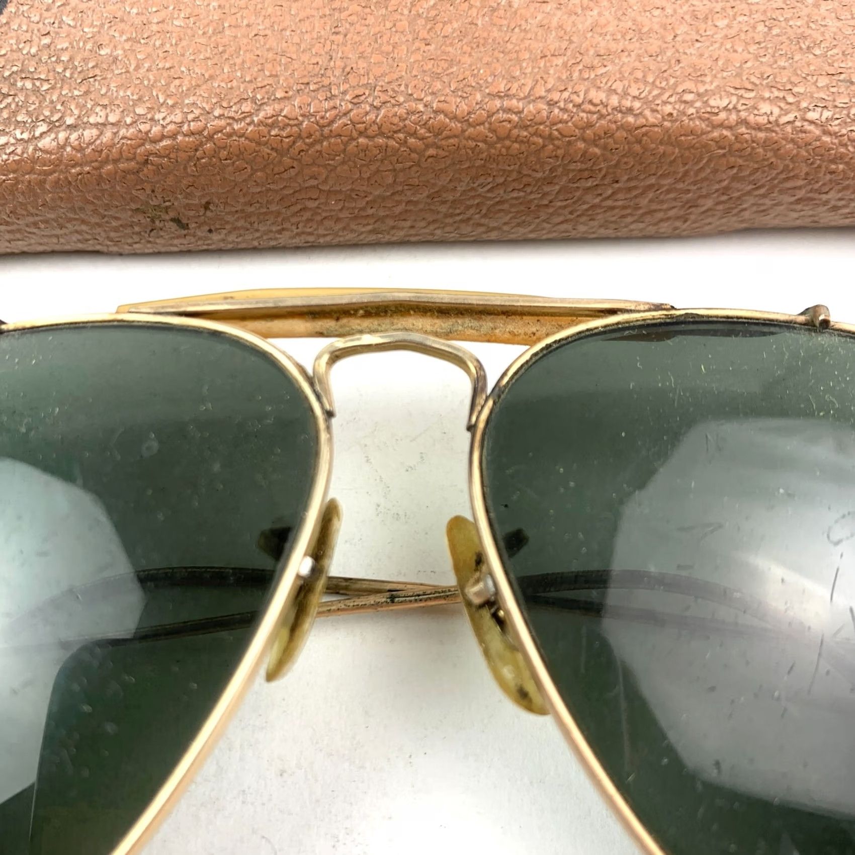 Vintage VINTAGE Ray-Ban Sunglasses Outdoorsman Gold Frames with Cable Arms Aviator Adult Unisex Men Women Gold Vintage B&L Included Size ONE SIZE - 4 Thumbnail