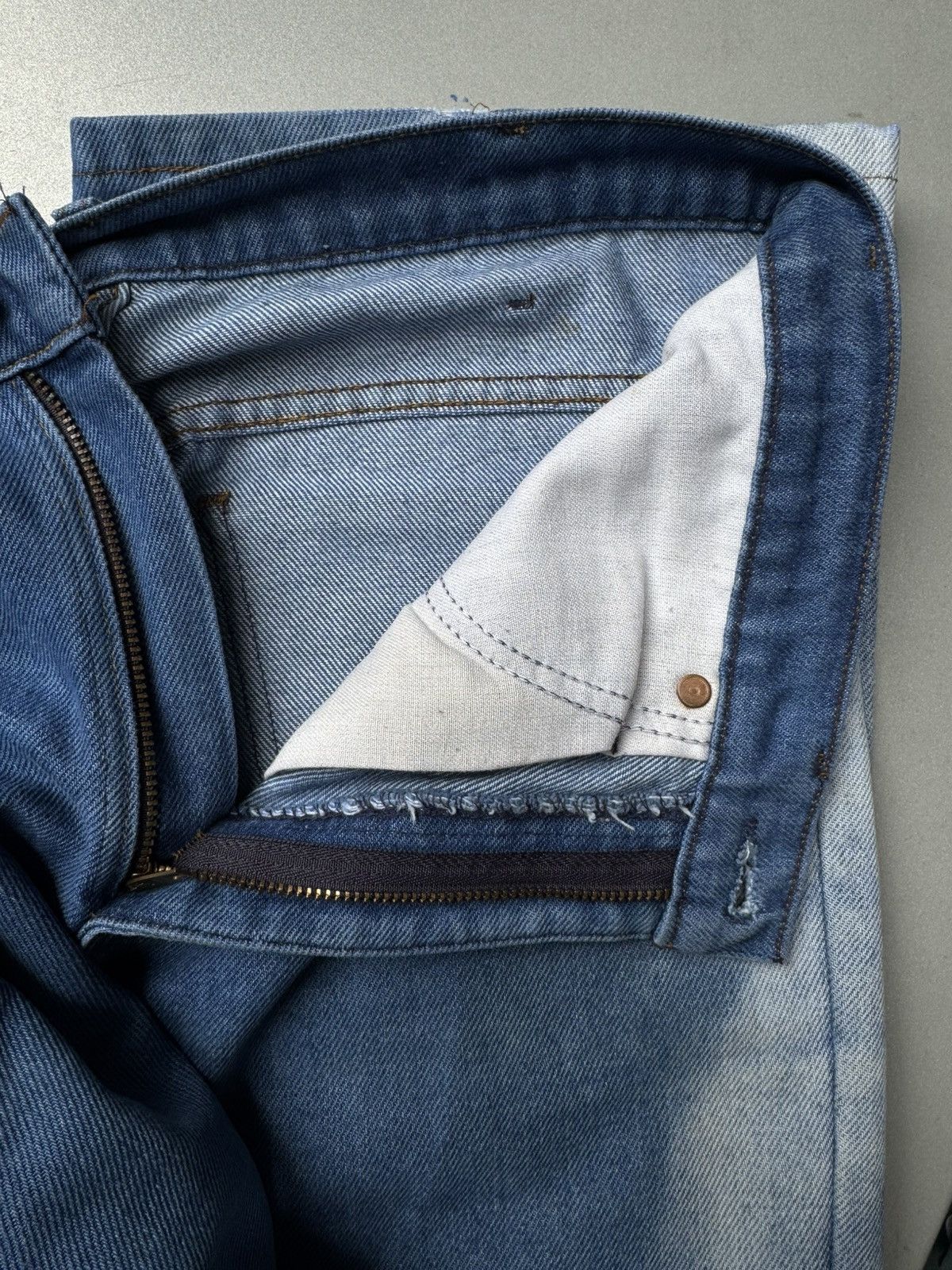Vintage Vintage 32 Bootcut Jeans w/ Abstract Sunfaded Wash Size US 32 / EU 48 - 8 Thumbnail