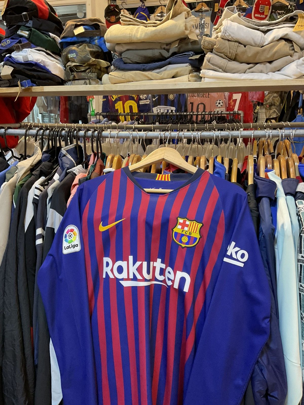 Nike 2018-2019 FC Barcelona Long Sleeves Home Kit MESSI 10 Size US M / EU 48-50 / 2 - 3 Thumbnail