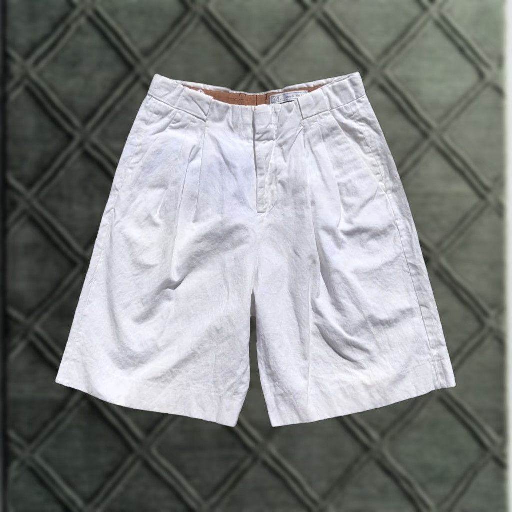 Vintage B+ Mens Pleated White Shorts Chino Made In Italy Size 46 Size US 30 / EU 46 - 1 Thumbnail