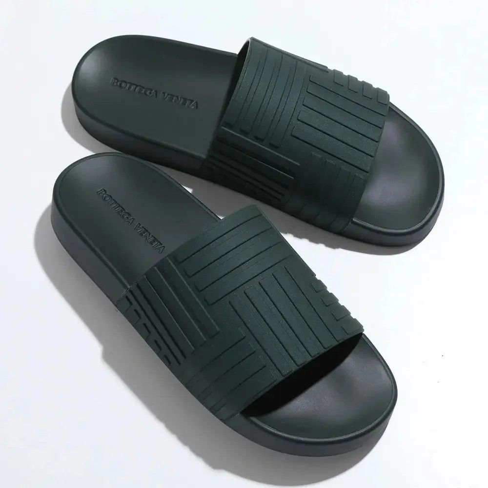 Bottega Veneta o1s1rm0126 Slider in Dark Green Size US 5.5 / EU 38 - 2 Thumbnail