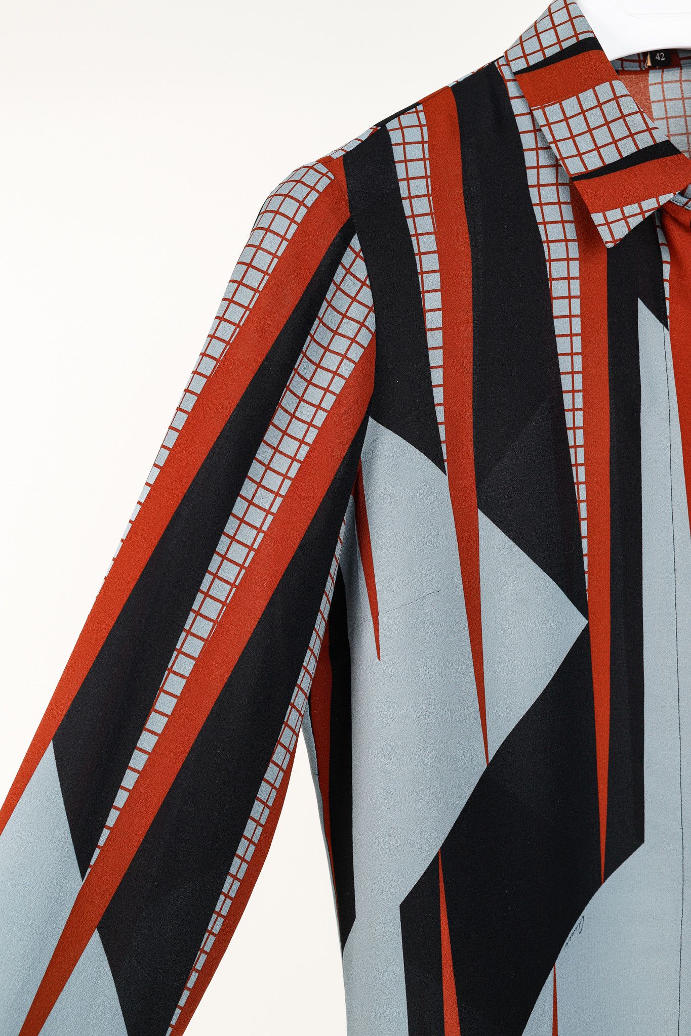 Gucci Gucci PF/15 Dusty Avio Triangle-Print Silk Shirt Size M / US 6-8 / IT 42-44 - 5 Thumbnail
