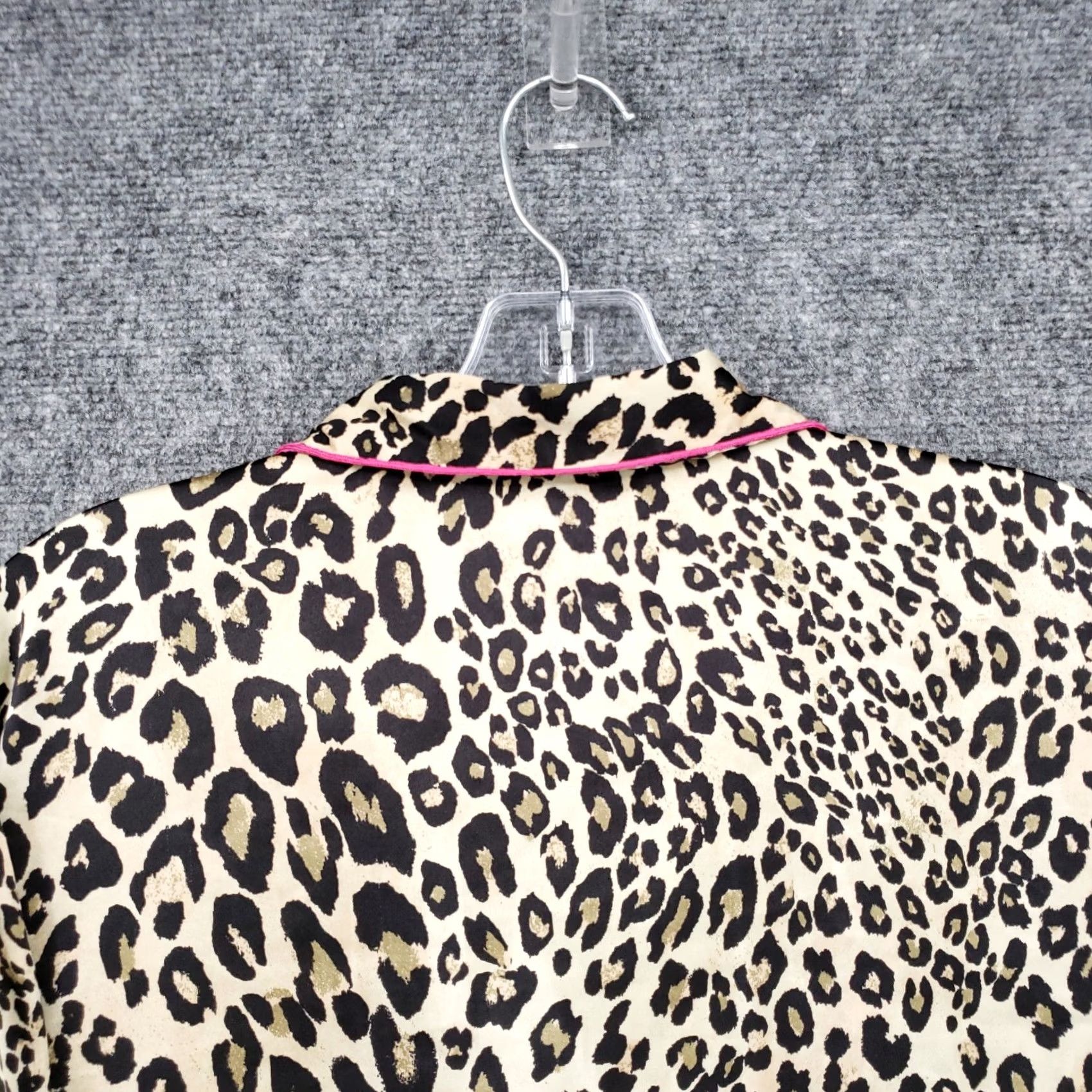 Victoria's Secret Victoria's Secret Pajama Top Womens L Beige Animal Print Lounge Sleepwear Size L / US 10 / IT 46 - 6 Thumbnail