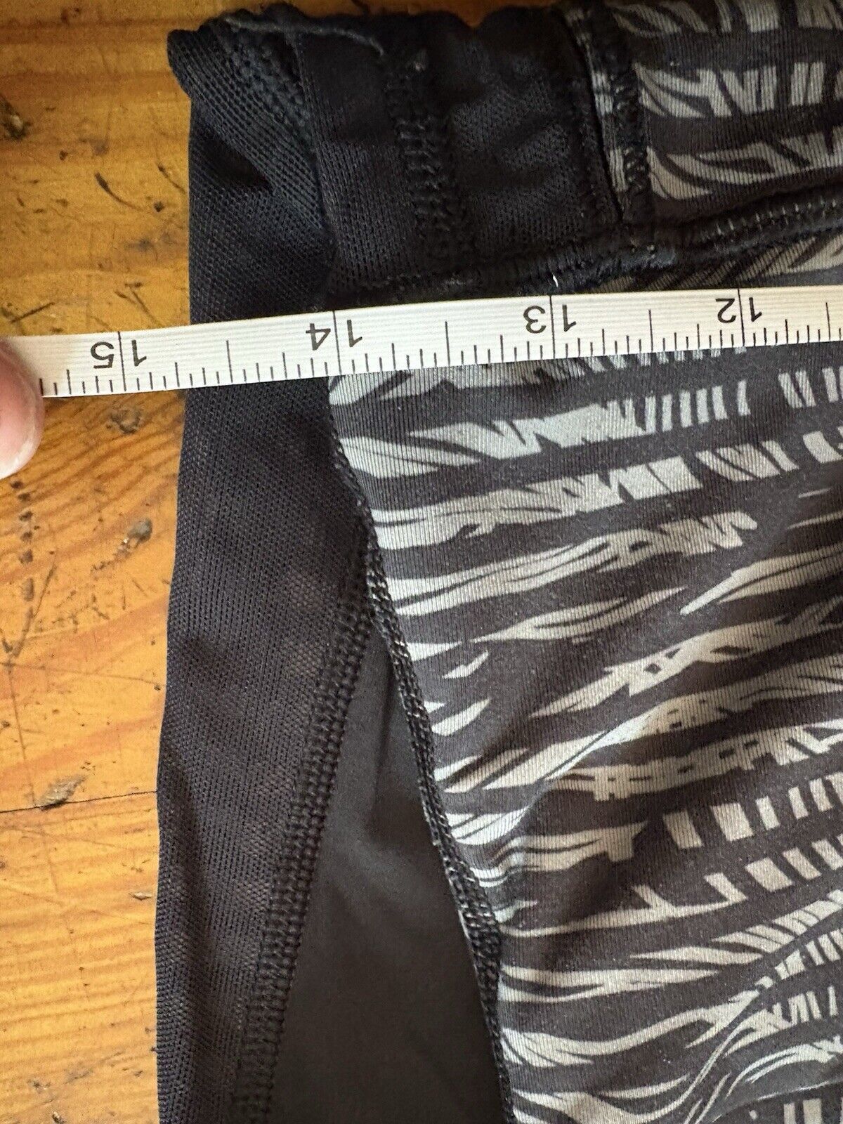 Lululemon Lululemon Full Length Mesh Leggings Size 8 Size 30" / US 8 / IT 44 - 4 Thumbnail