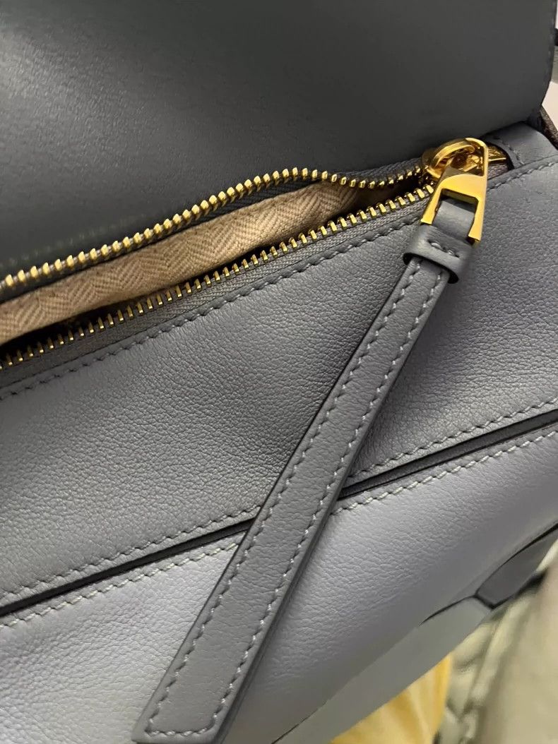 Loewe loewe Panelled cowhide bag 2503-Nextarrow Size ONE SIZE - 3 Thumbnail