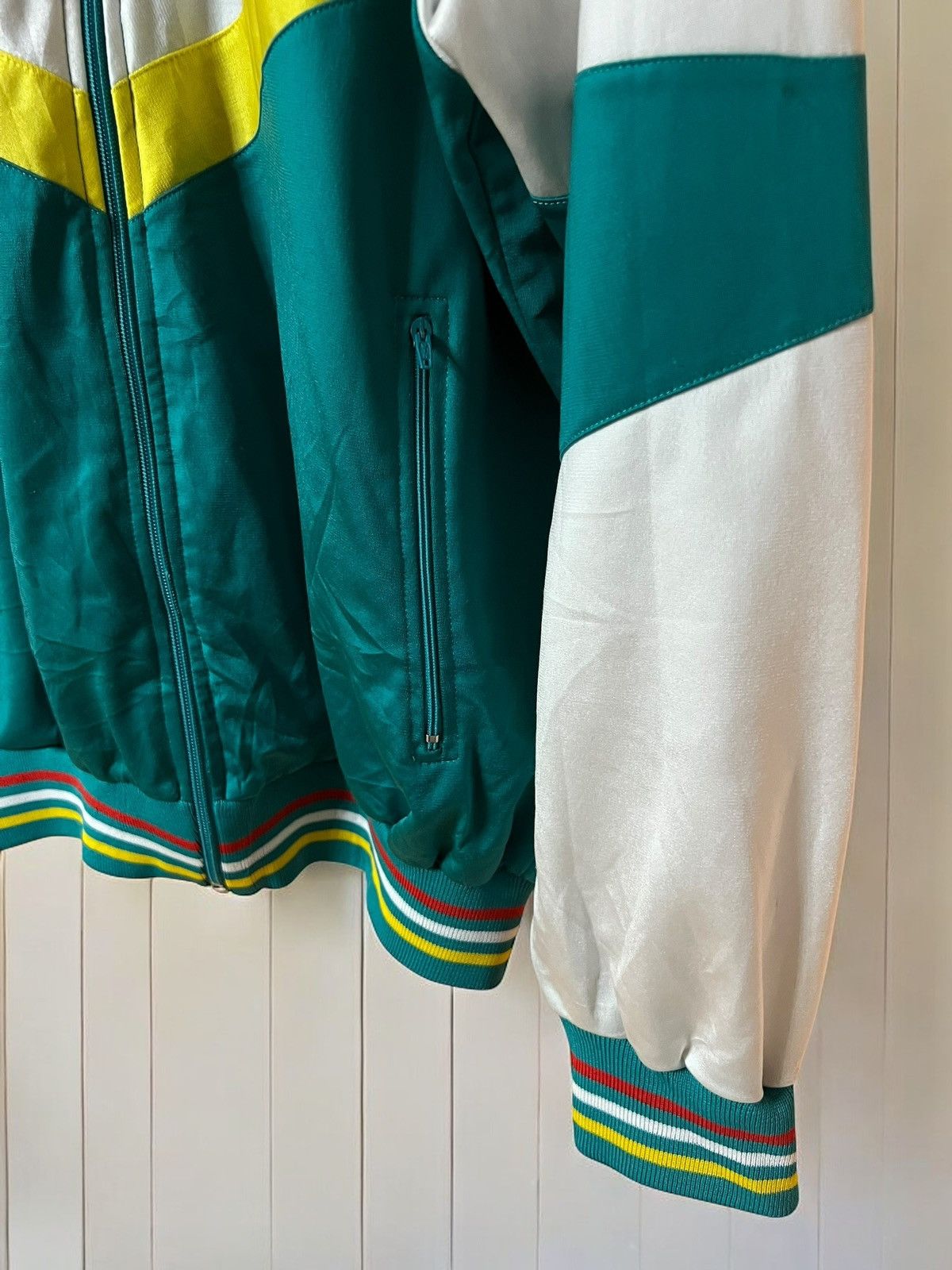 Umbro × Vintage OFFER!🫵🏻 UMBRO KUALA LUMPUR MALAYSIA SOCCER TRACK JACKET ZIP Size US L / EU 52-54 / 3 - 5 Thumbnail