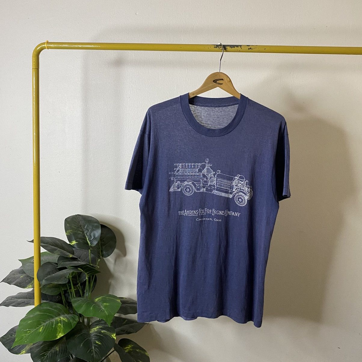 Vintage Vintage 80s Ahrens-Fox Fire Engine Company Promo T Shirt Size US M / EU 48-50 / 2 - 1 Thumbnail