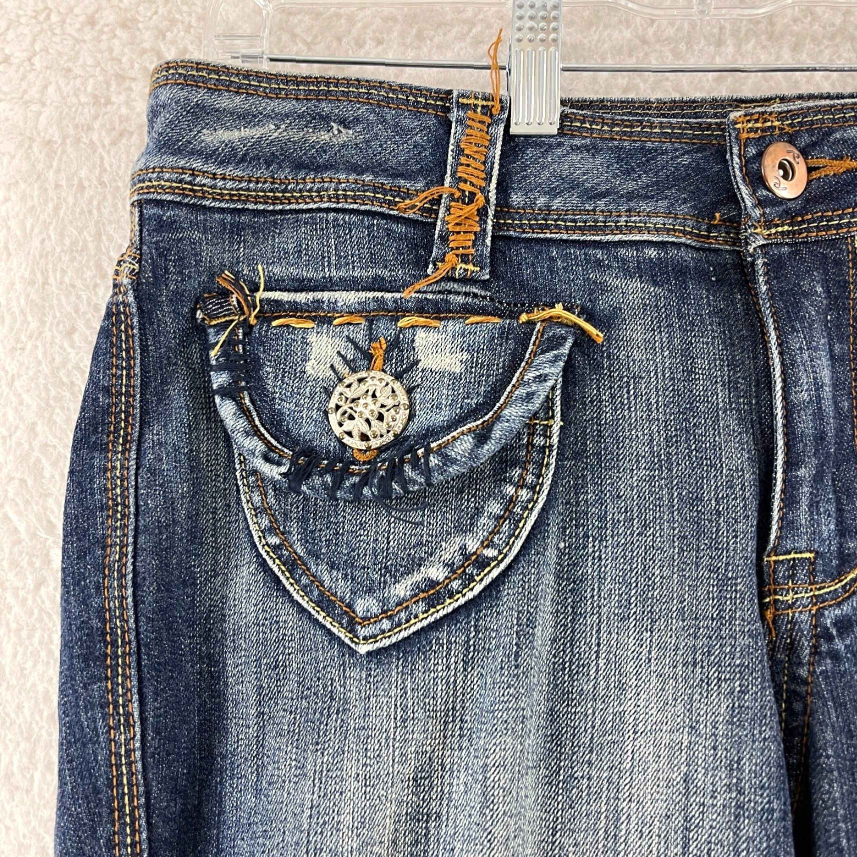 Vintage Request Jeans Jeans Womens Cropped Denim Blue Beaded Embroidered Size 14 5-Pocket Regular Rise Mid 23in Inseam 34in Waist Cotton Spandex Casual Pants Size 36" / US 14 / IT 50 - 4 Thumbnail