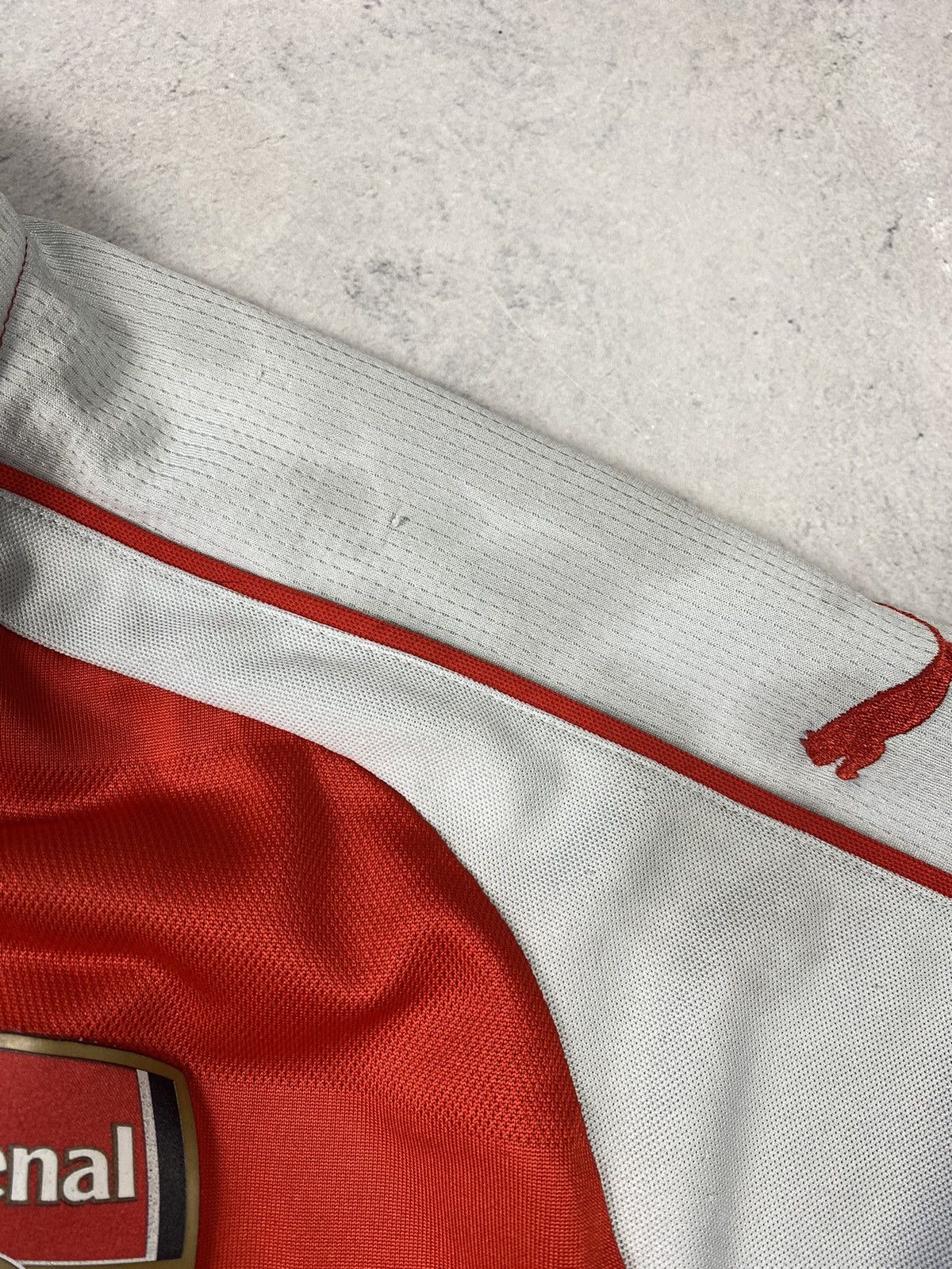 Puma ARSENAL PUMA 2015/2016 FOOTBALL SOCCER HOME JERSEY Size US M / EU 48-50 / 2 - 9 Thumbnail