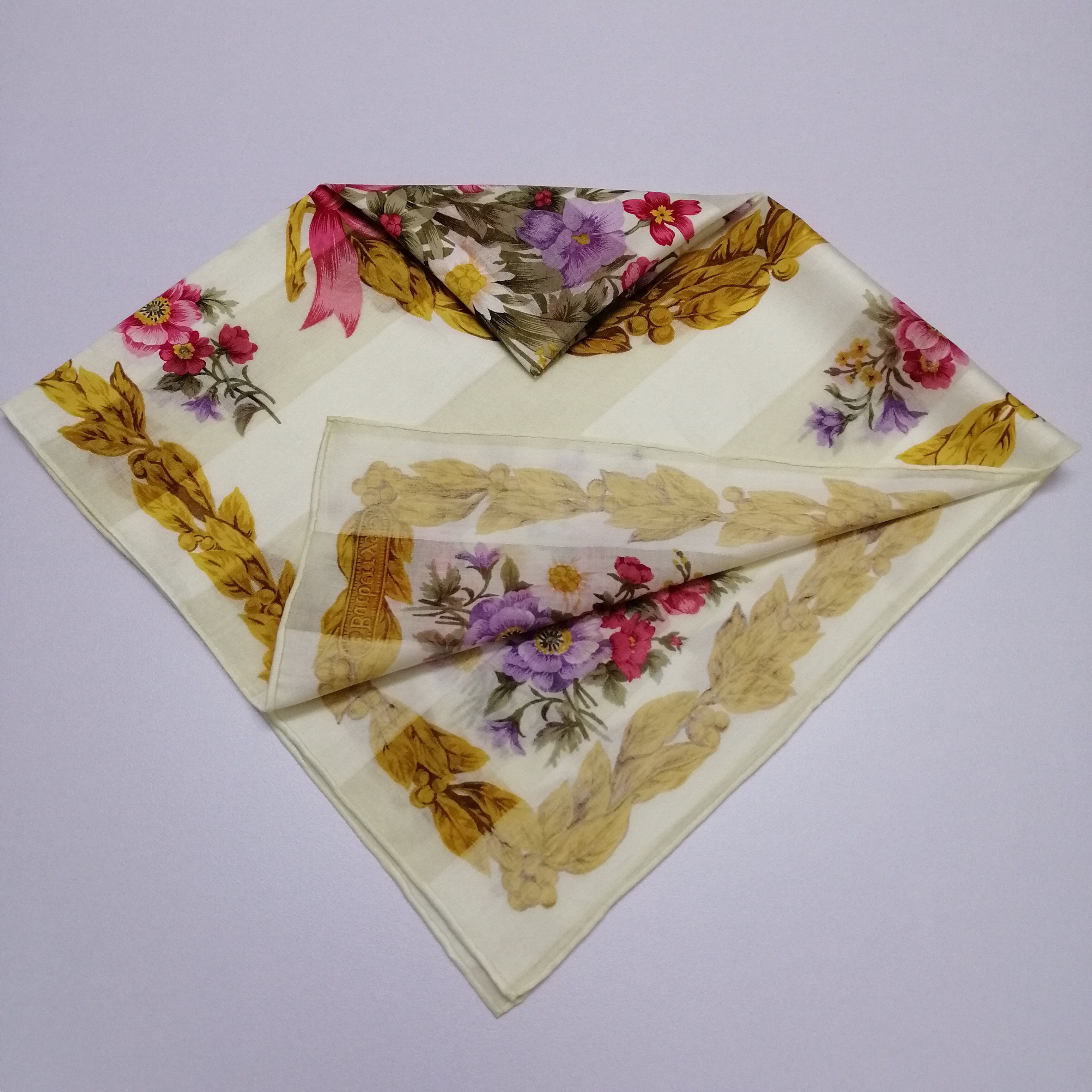 Burberry Burberry Handkerchief/Neckerchief/Bandana-KD2284 Size ONE SIZE - 4 Thumbnail