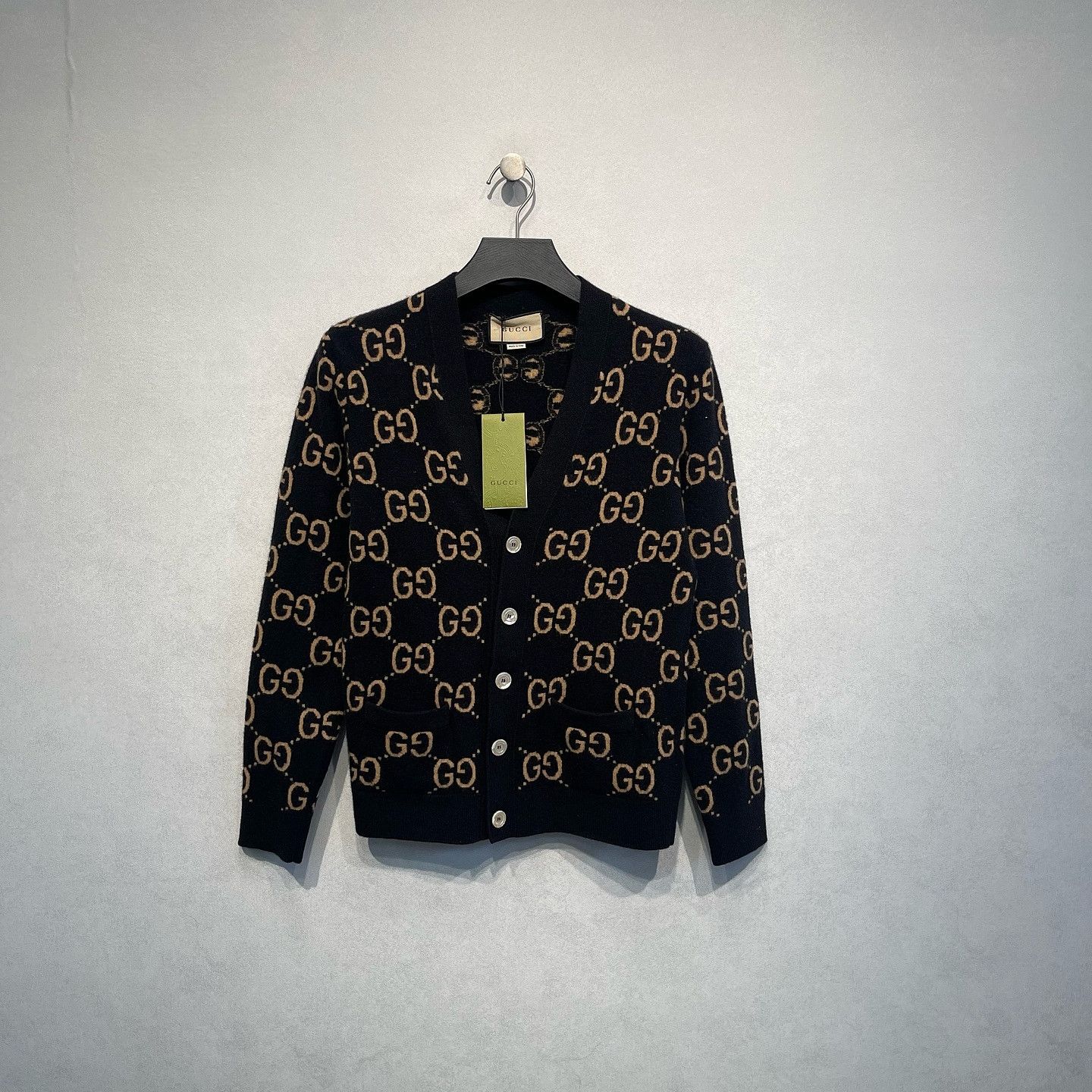 Gucci Gucci GG Logo Knit Cardigan Size M Size US M / EU 48-50 / 2 - 1 Thumbnail