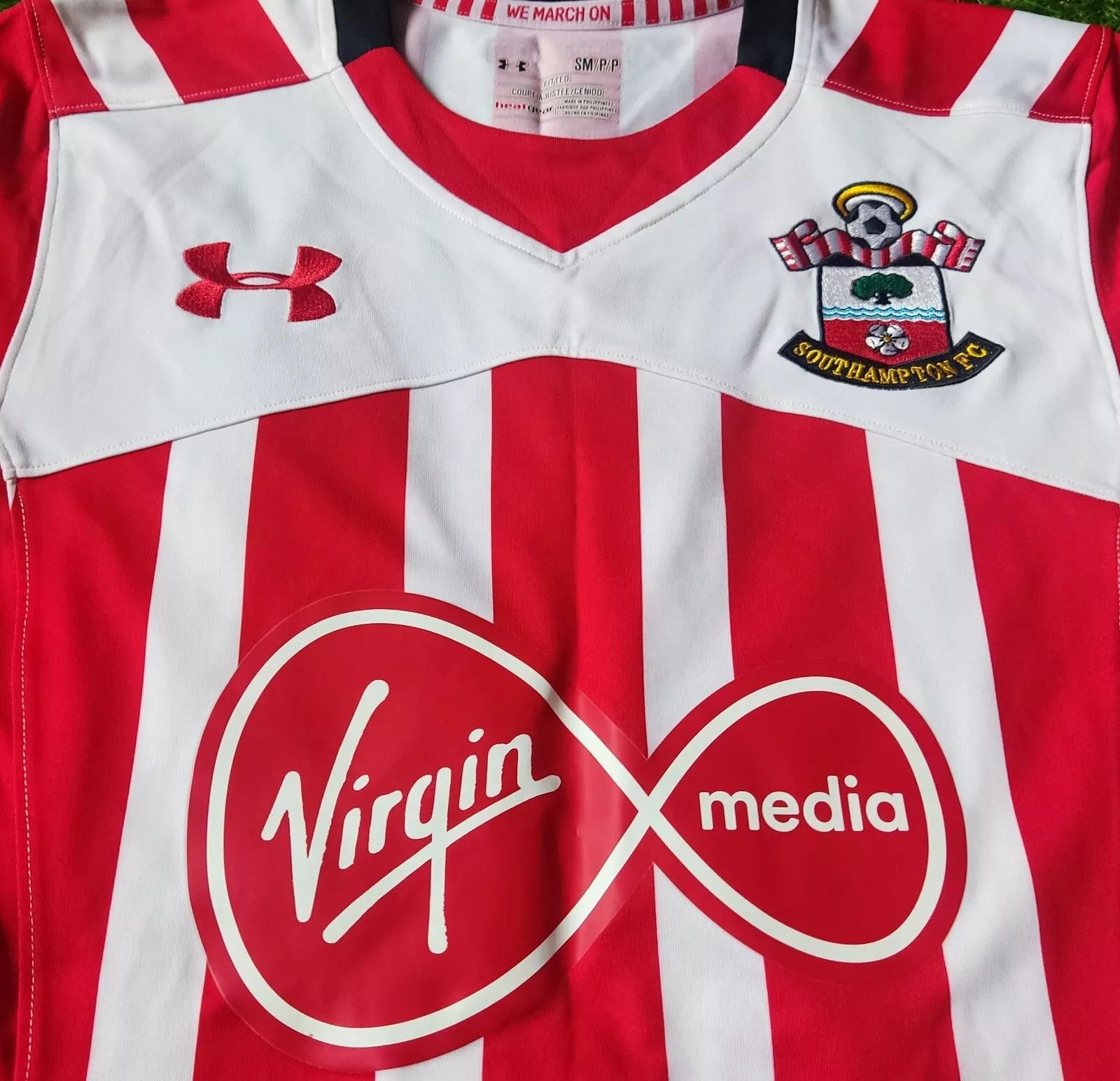 Under Armour SOUTHAMPTON 2016 2017 HOME FOOTBALL SOCCER JERSEY TRIKOT Size US S / EU 44-46 / 1 - 3 Thumbnail