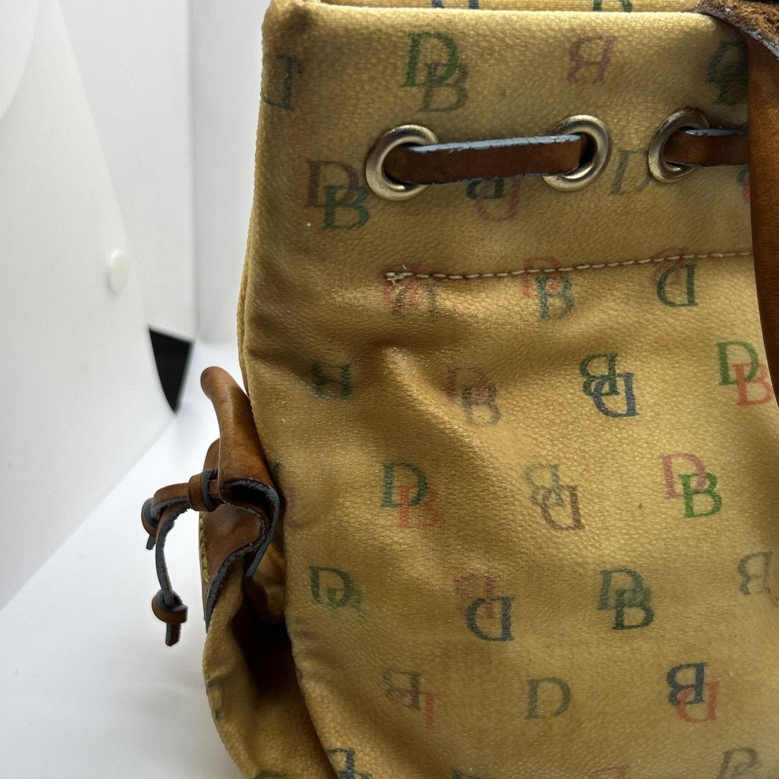 Dooney & Bourke Dooney & Bourke Pale Yellow& Tan Vinyl Handbag Purse Leather Size ONE SIZE - 12 Thumbnail