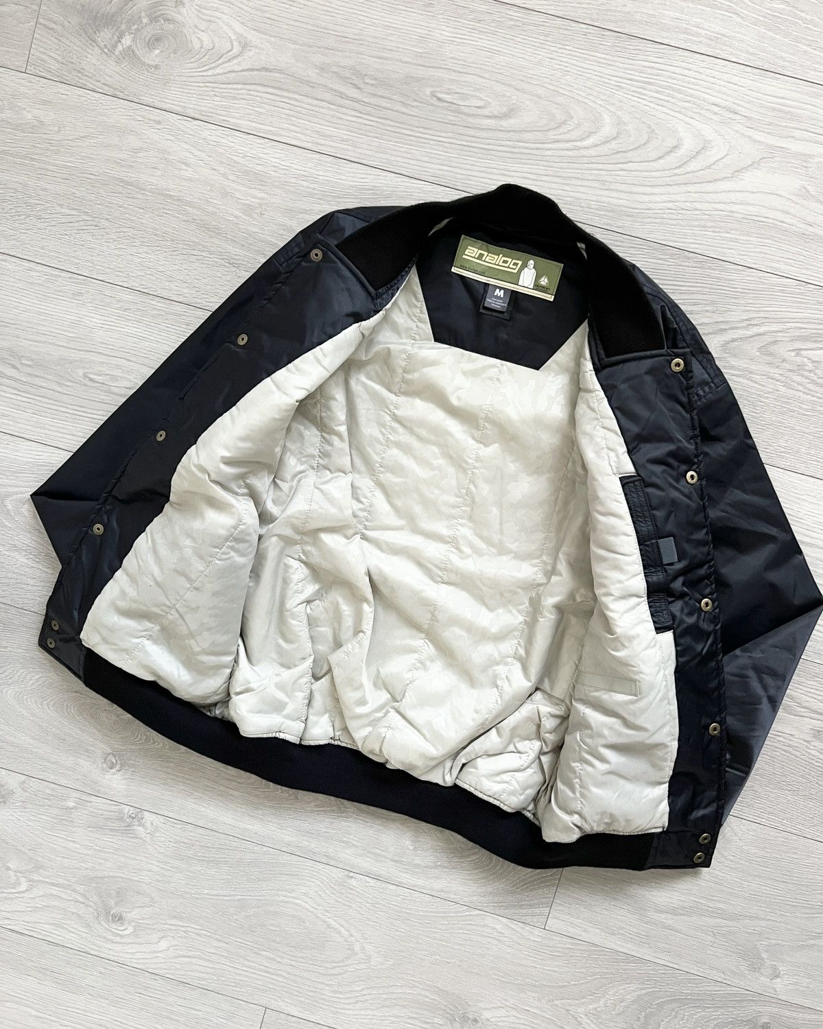 Analog Burton Analog 00s Graffiti Logo Padded Stadium Bomber Jacket Size US M / EU 48-50 / 2 - 8 Thumbnail