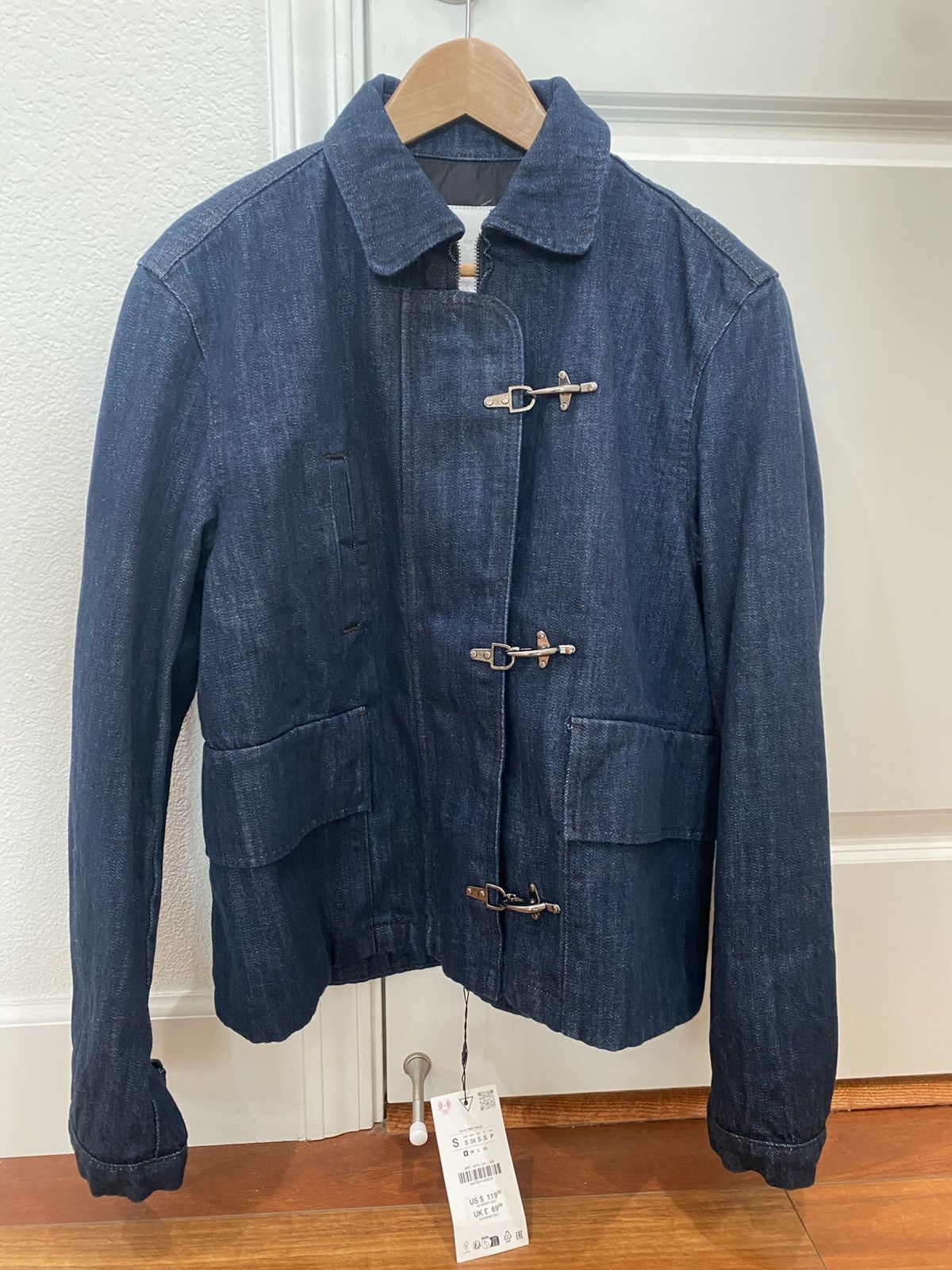 Zara Zara - Men’s Denim Jacket with Fireman Clasp - Small Size US S / EU 44-46 / 1 - 2 Thumbnail