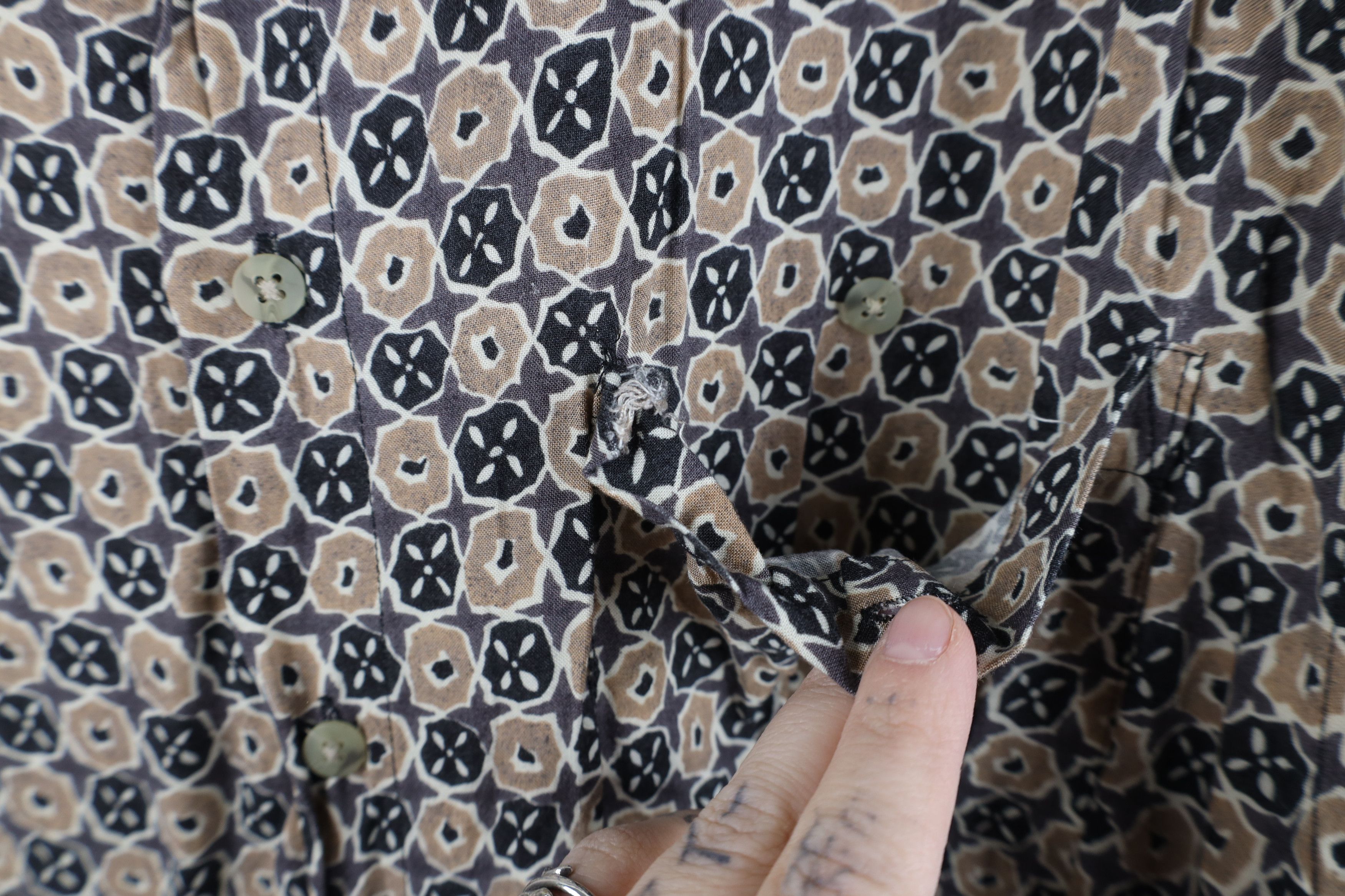 Pierre Cardin Vintage 90s Pierre Cardin Flower Rayon Collared Button Shirt Size US L / EU 52-54 / 3 - 5 Thumbnail