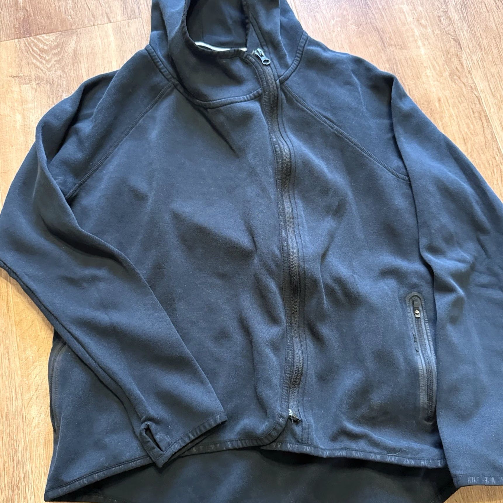 Nike Nike Womens Black Tech Fleece Cape Full Zip Hooded Jacket M Black Women's Jacket Regular Size M Size M / US 6-8 / IT 42-44 - 5 Thumbnail
