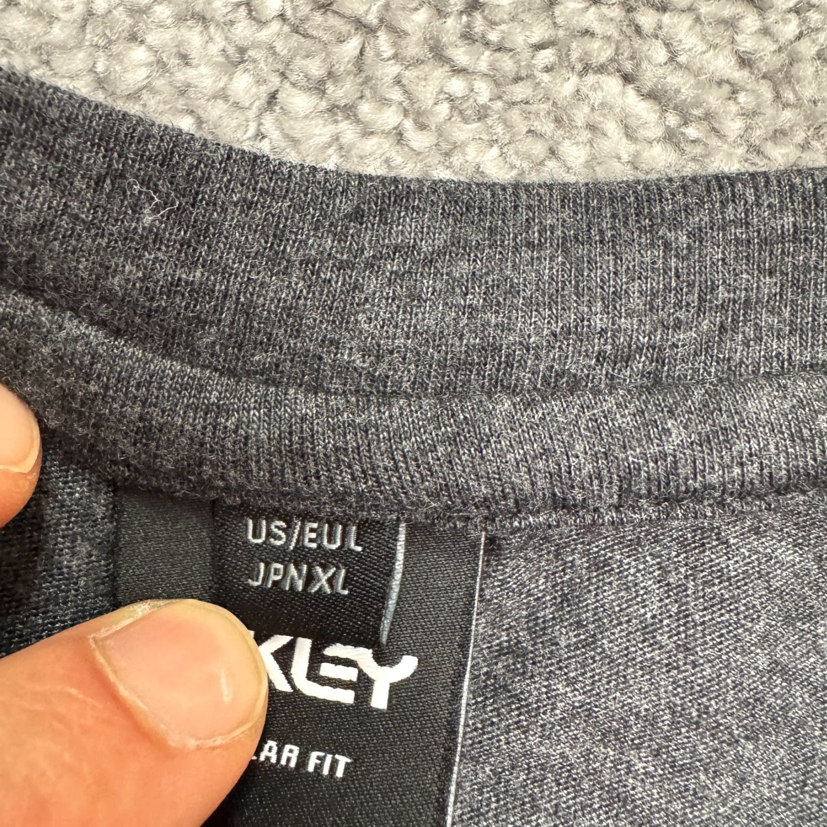 Oakley VINTAGE Oakley Mens T-Shirt Regular Fit Short Sleeve Crew Neck Logo Casual Activewear 90s Gray Size US L / EU 52-54 / 3 - 5 Thumbnail