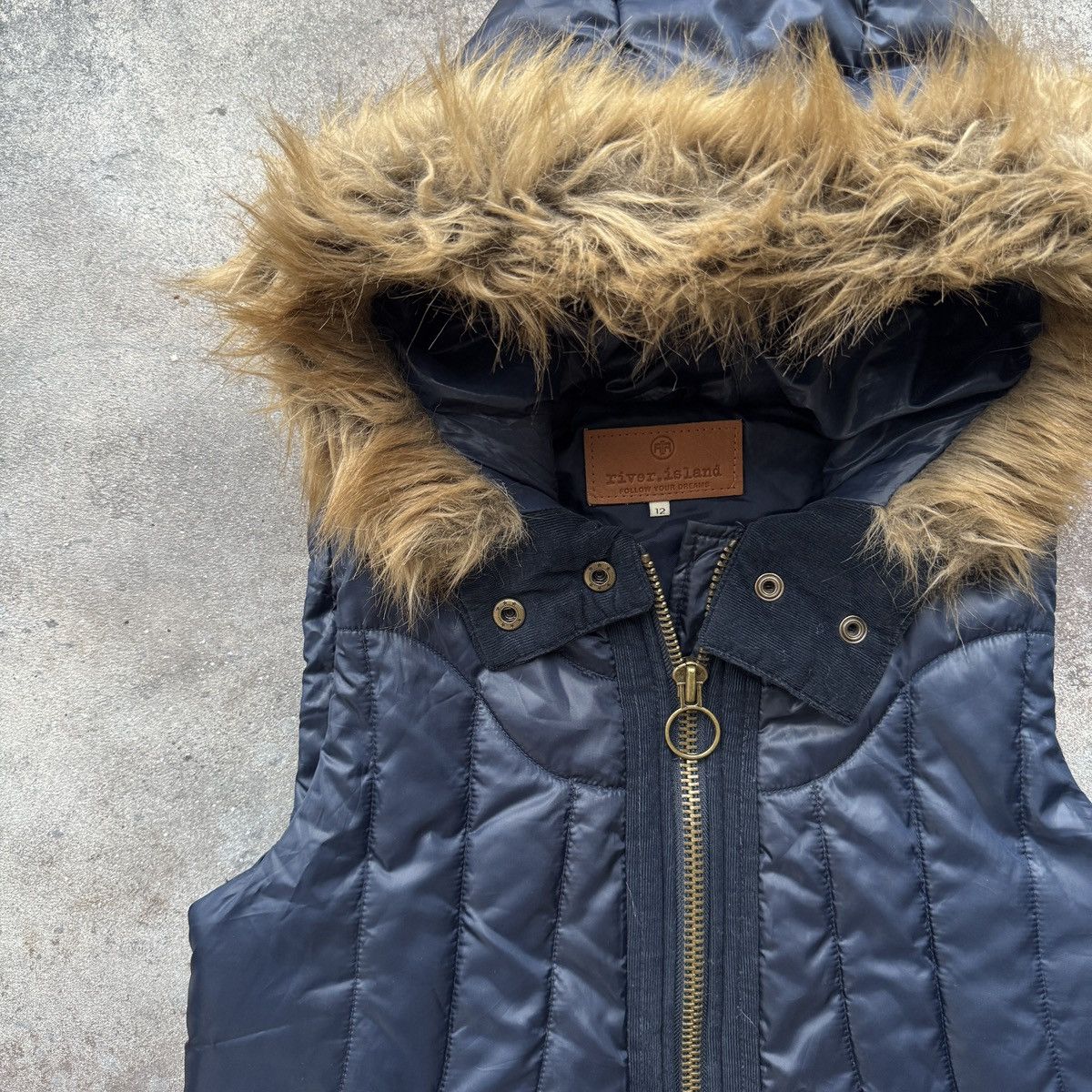 If Six Was Nine River Island 2000’s Vintage Y2K Faux Fur Hooded Puffer Vest Size M / US 6-8 / IT 42-44 - 3 Thumbnail