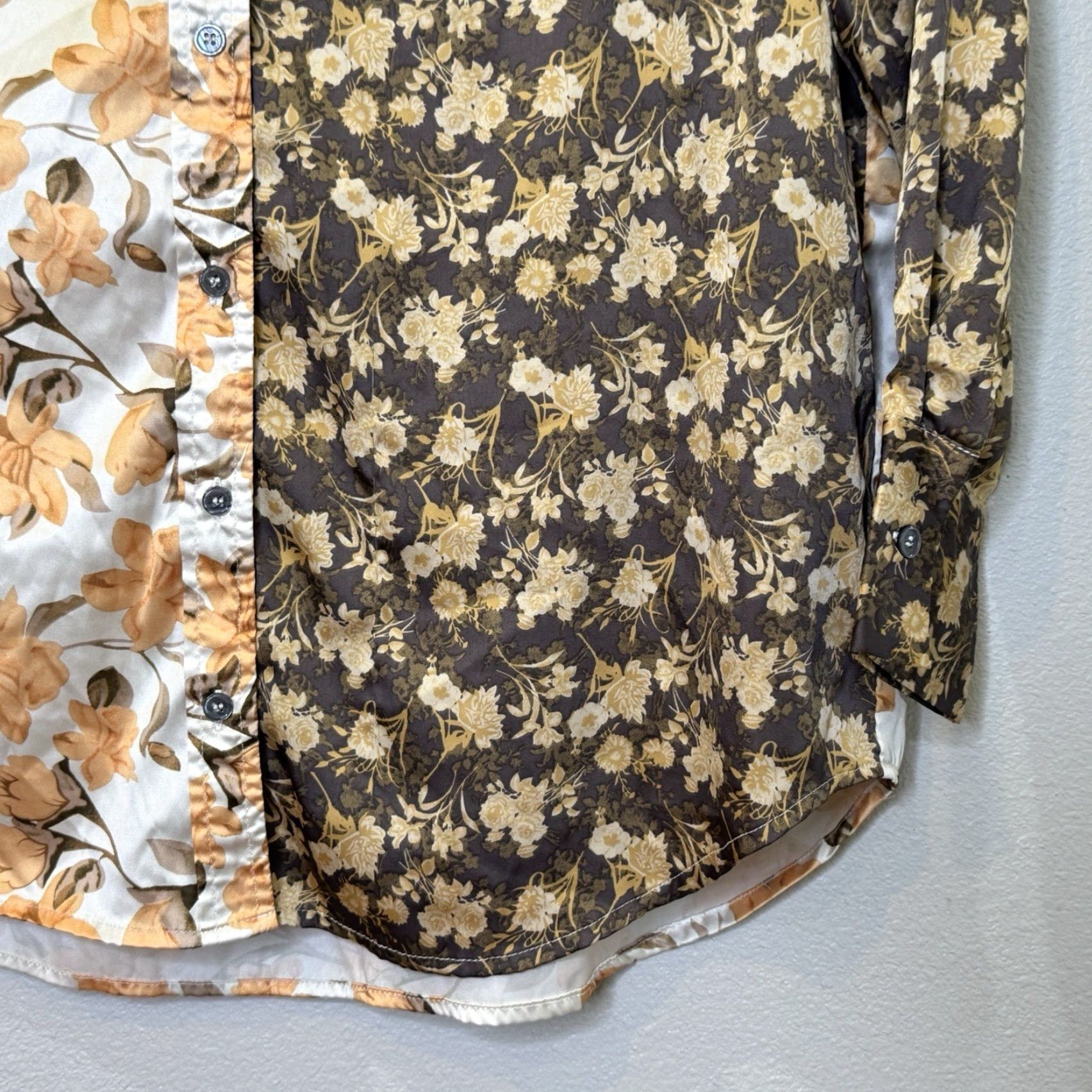 Vintage VINTAGE Entro Button Up Oversized Satin Top Women’s Small Brown Floral Print Long Sleeve Collared Size S / US 4 / IT 40 - 3 Thumbnail